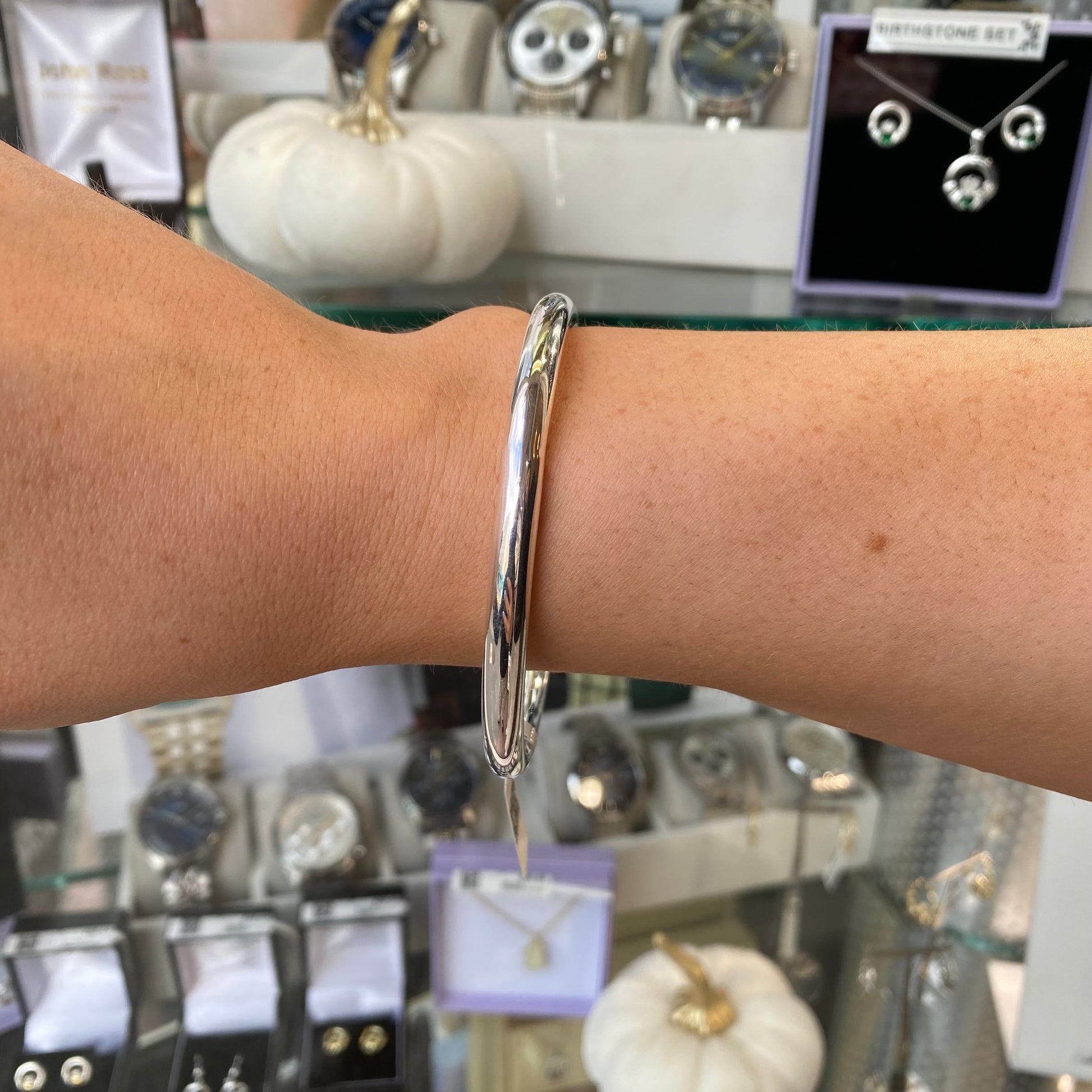 Silver Round Shaped Bangle | 6mm Medium - John Ross Jewellers