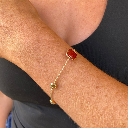9ct Gold Carnelian & Mother of Pearl Bracelet