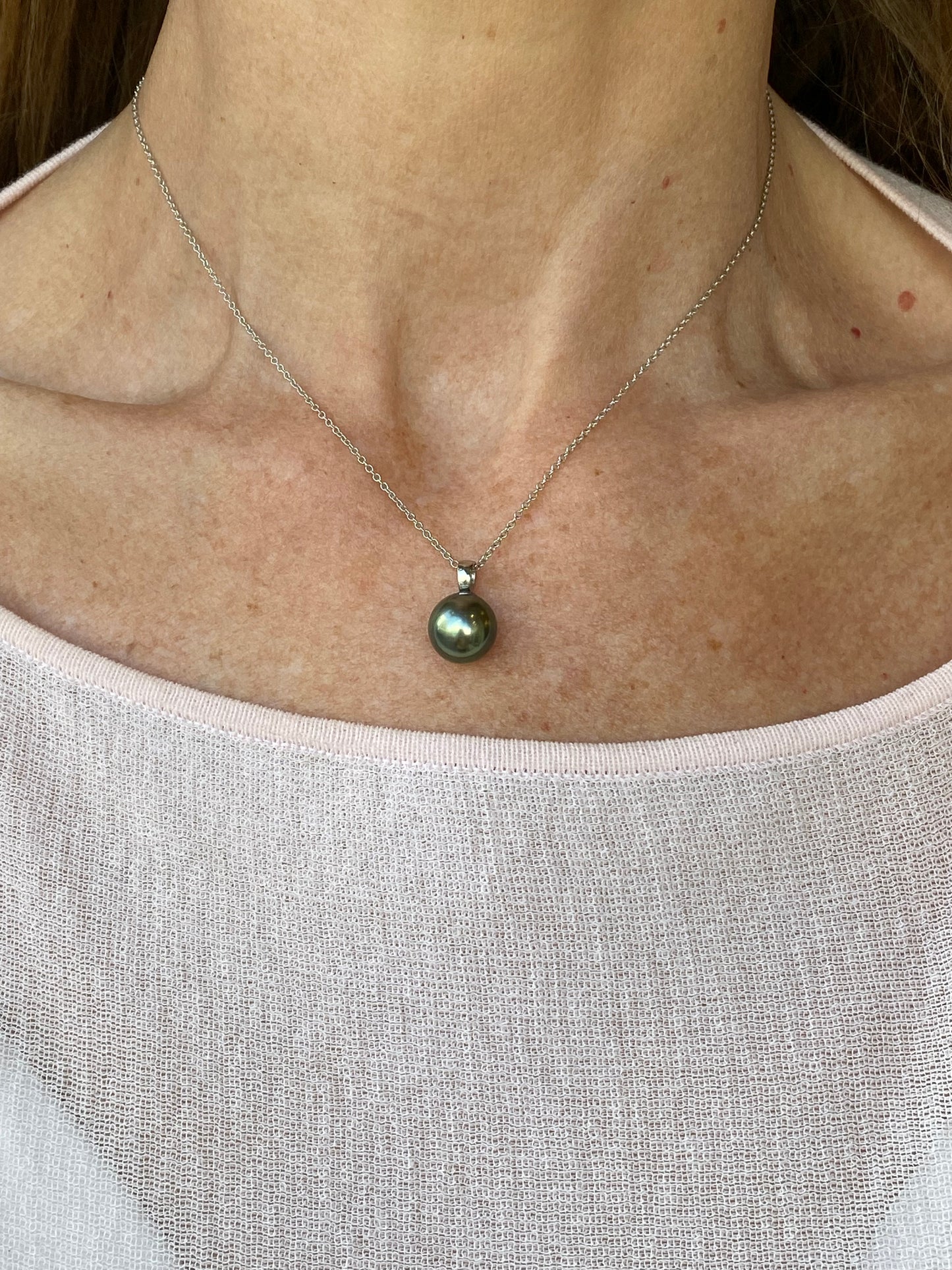 14ct White Gold Dark Green Tahiti Pearl Necklace | 11mm x 12mm