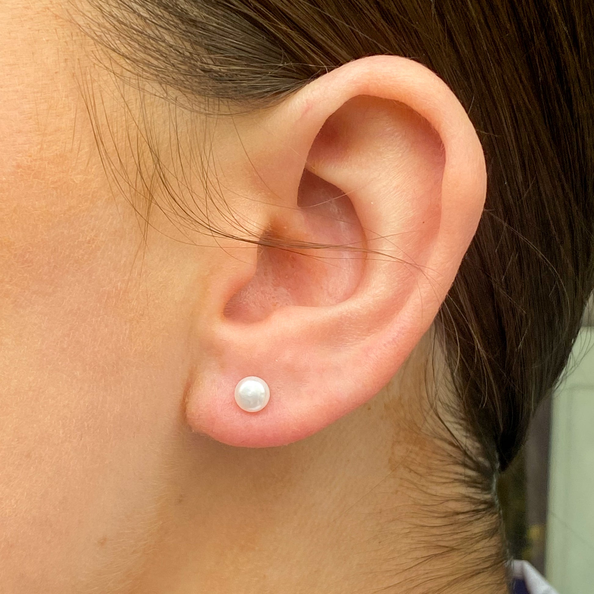 Silver Freshwater Pearl Stud Earrings | 4mm - John Ross Jewellers