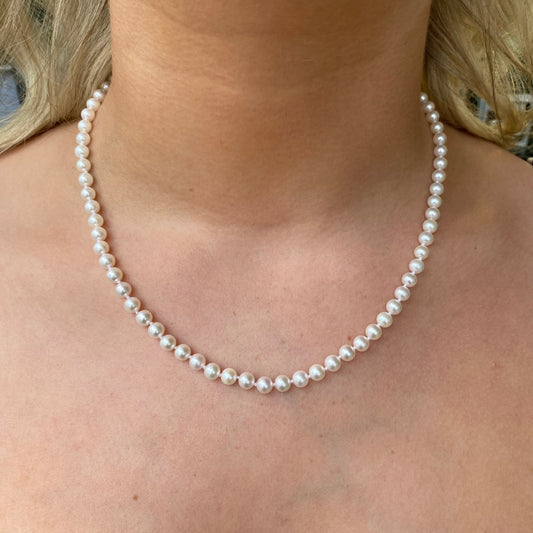 18ct Gold Akoya Pearl Necklace | 5-5.5mm