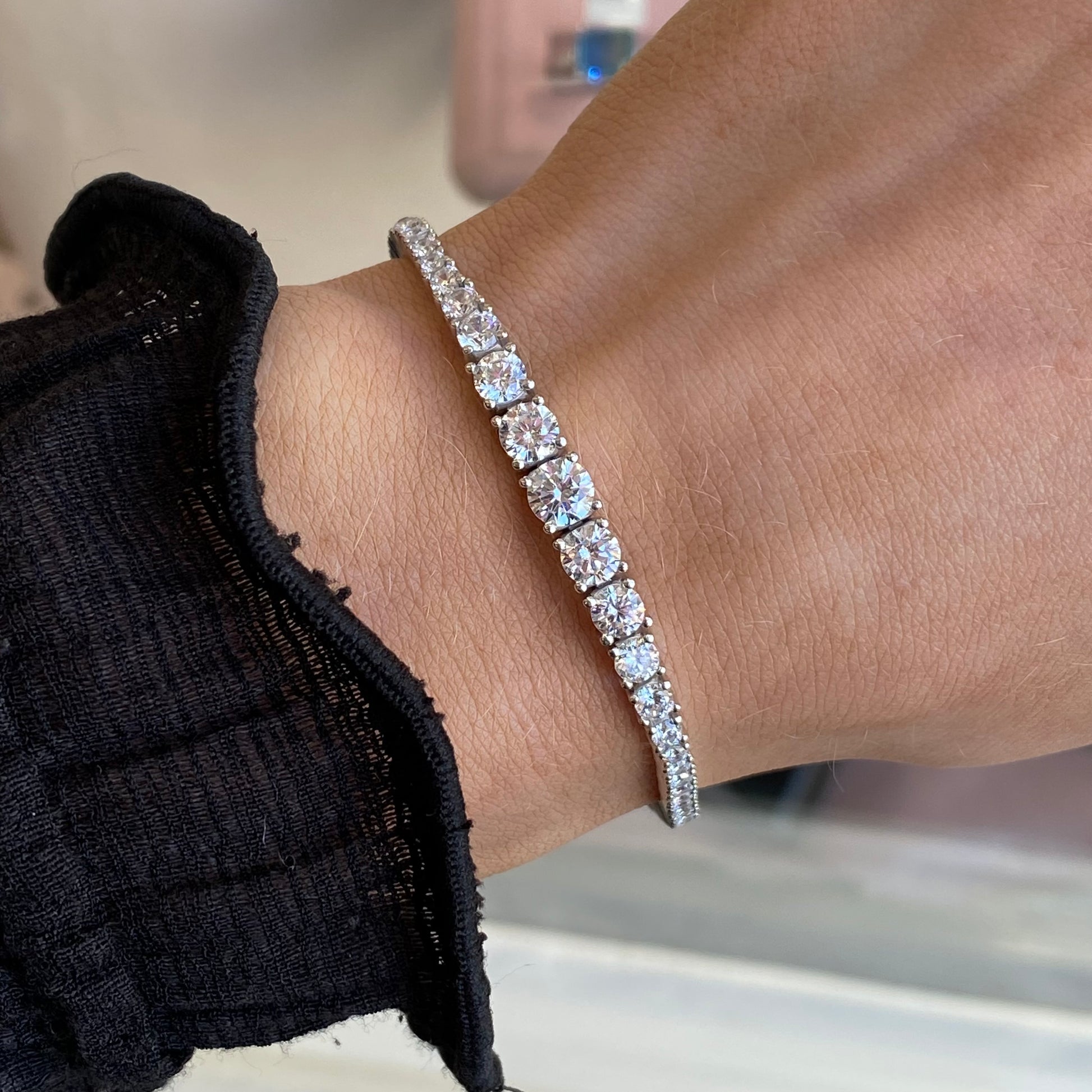 Silver Samantha bracelet by Comero featuring a sleek, polished design with delicate chain links and subtle detailing.
