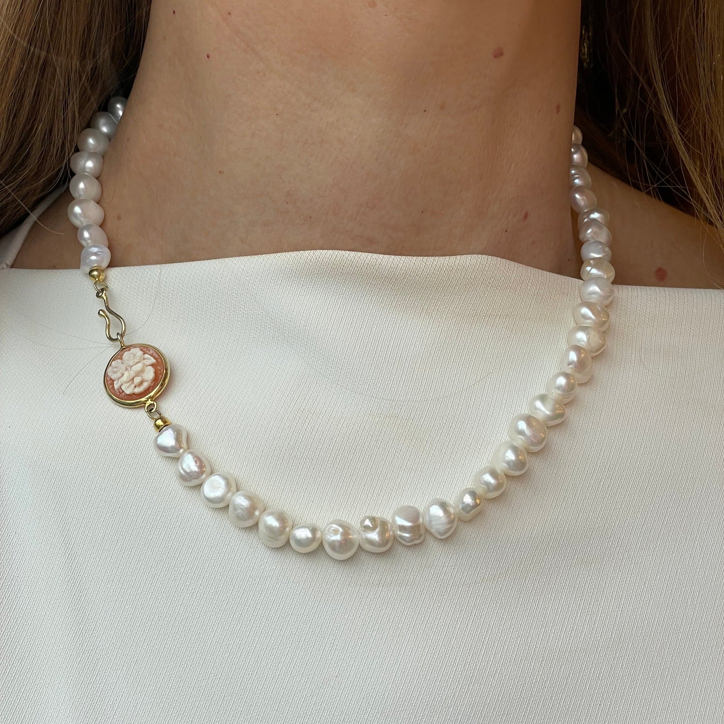 Bruno butterfly and floral cameo necklace with freshwater pearls, 10-12mm, 44cm length, featuring detailed pendant with floral and butterfly design.