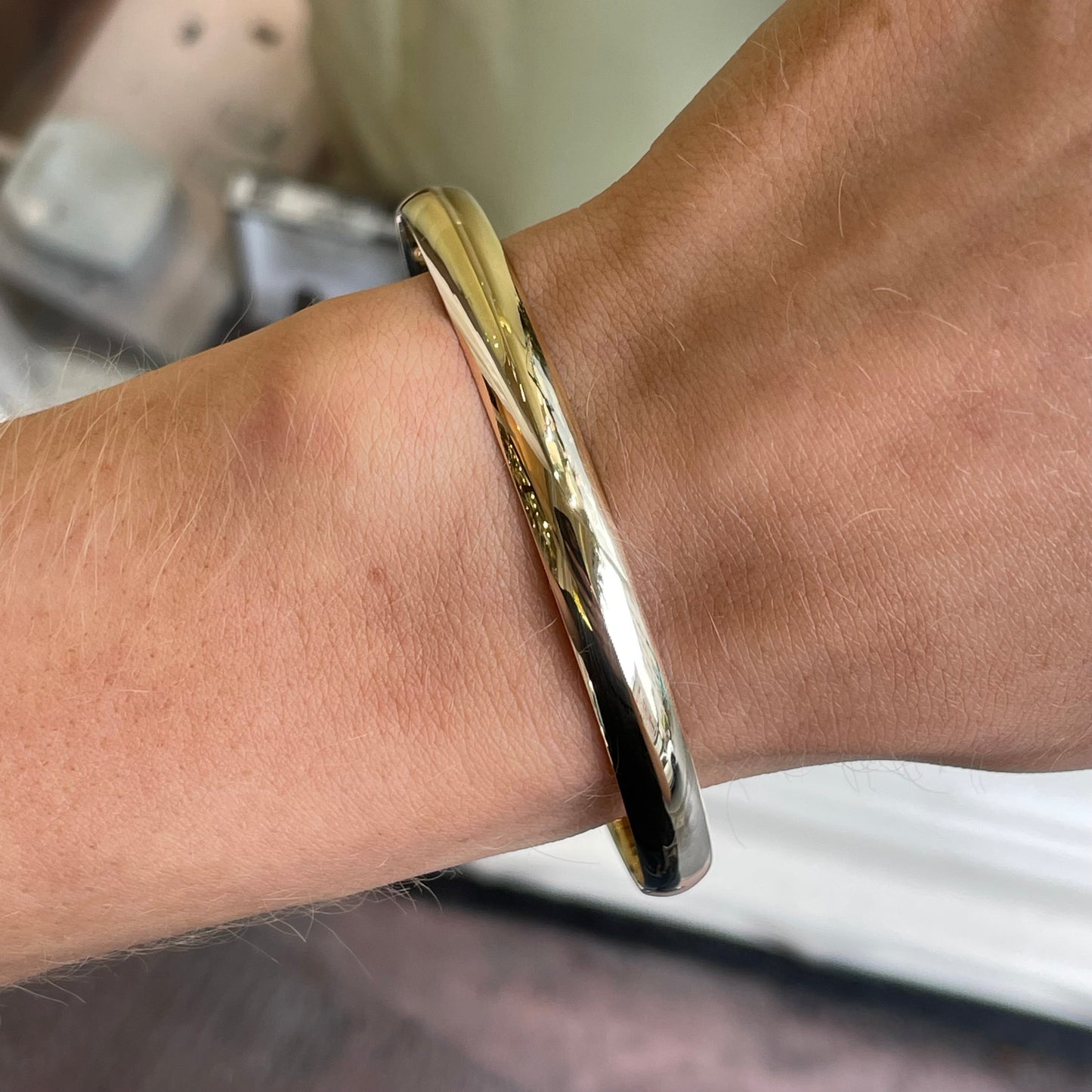 9ct Gold Classic Solid Polished Bangle | Wide