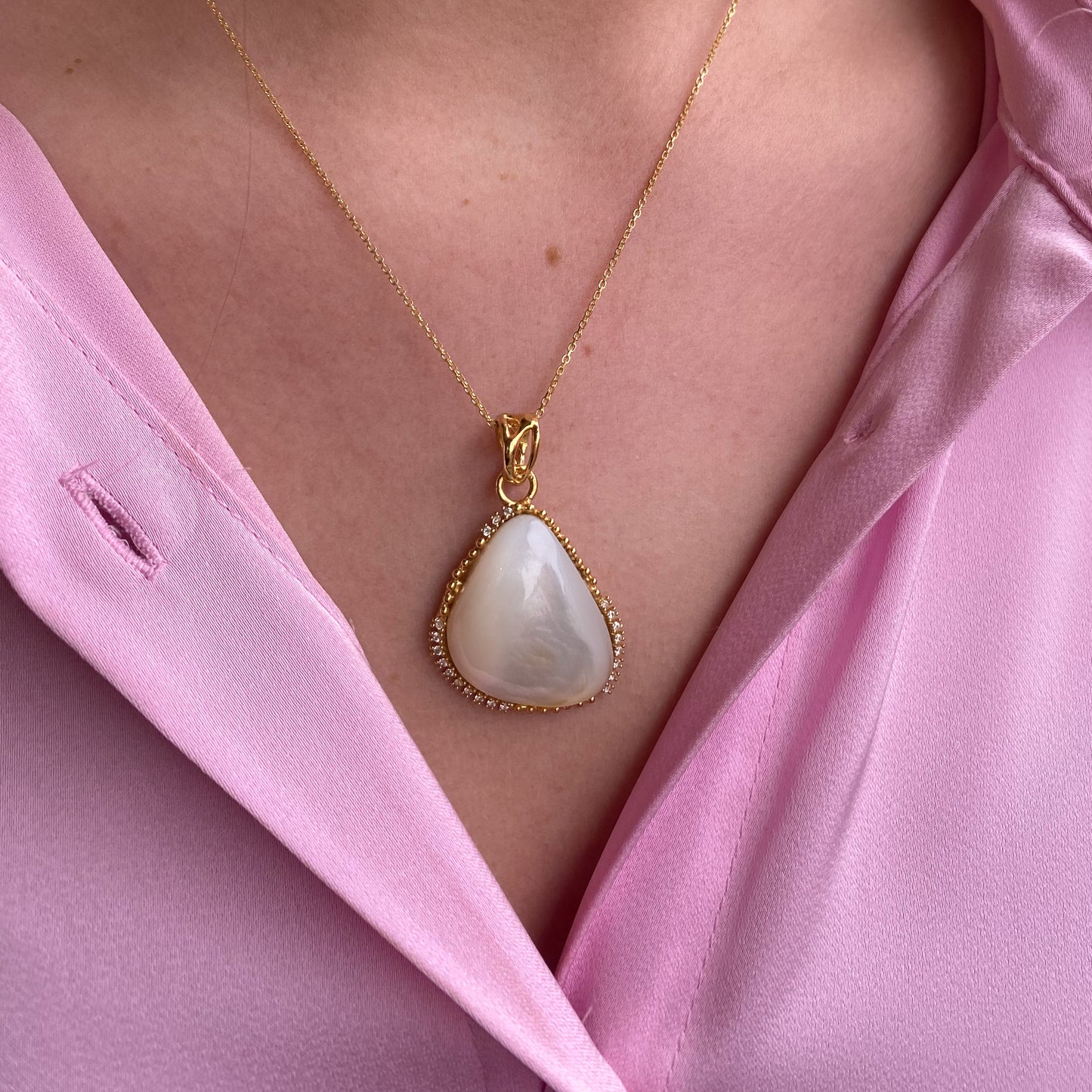 Baroque Mother of Pearl Pendant on Chain | 28mm x 25mm