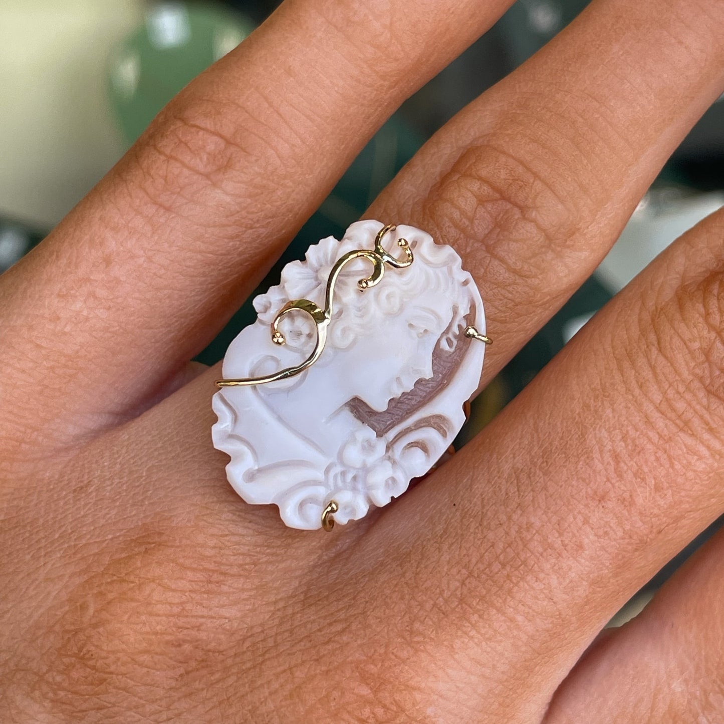 18ct Gold Sardonyx Lady Cameo Ring