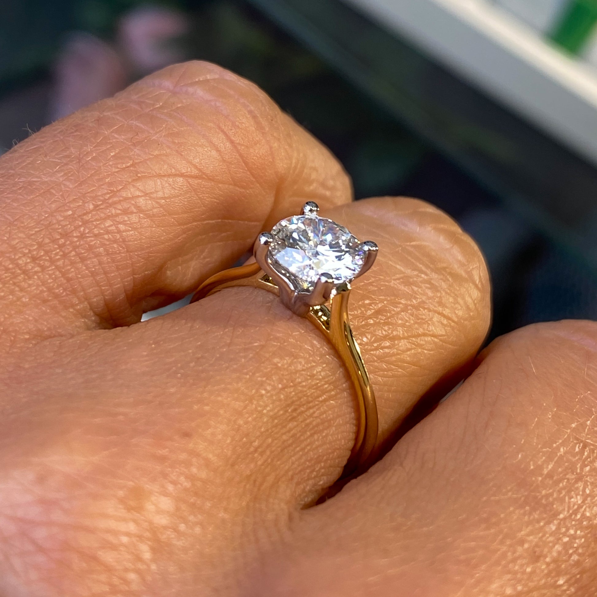 18ct Gold Solitaire Engagement Ring | Certificated Lab - John Ross Jewellers