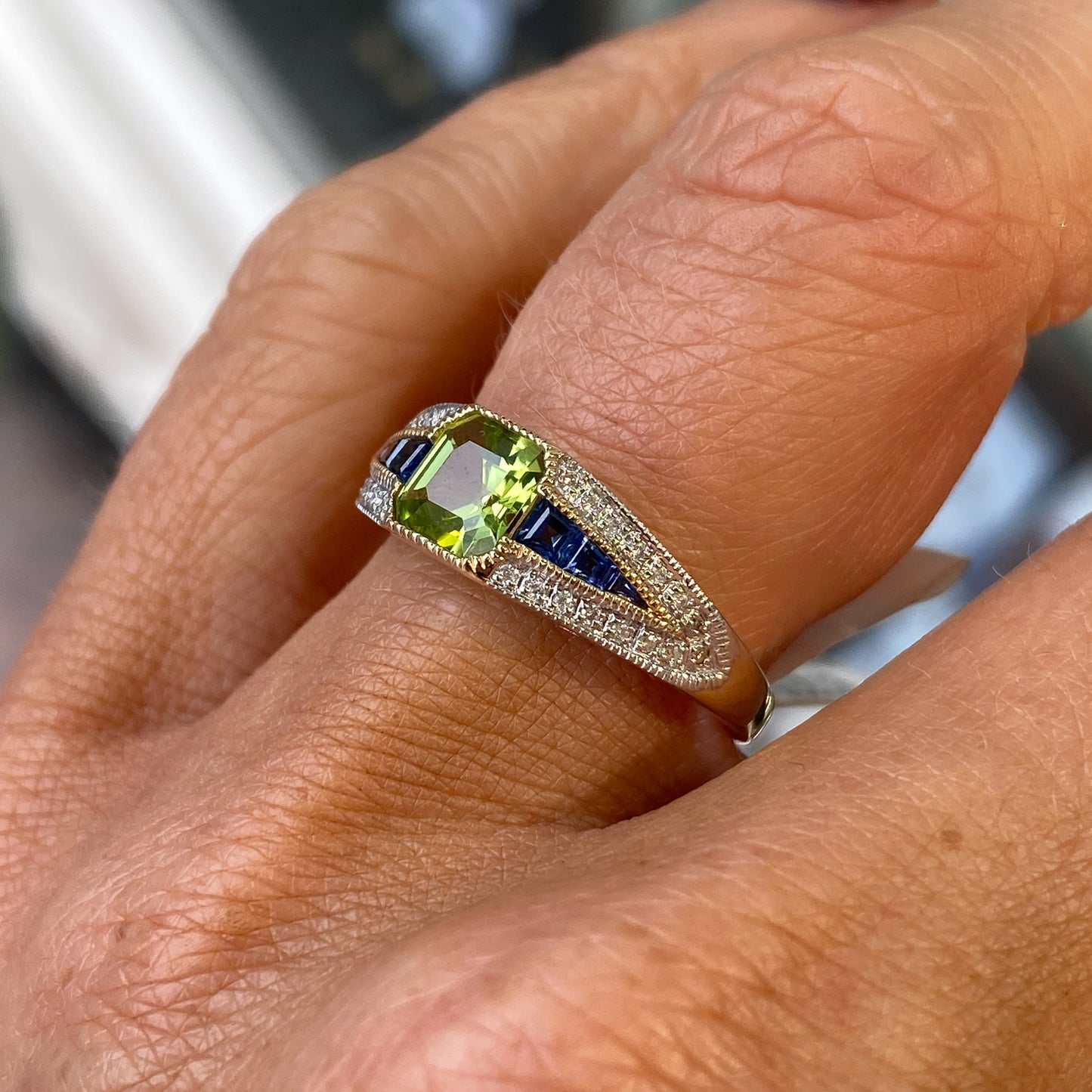 9ct Gold Peridot, Sapphire & Diamond Band Ring