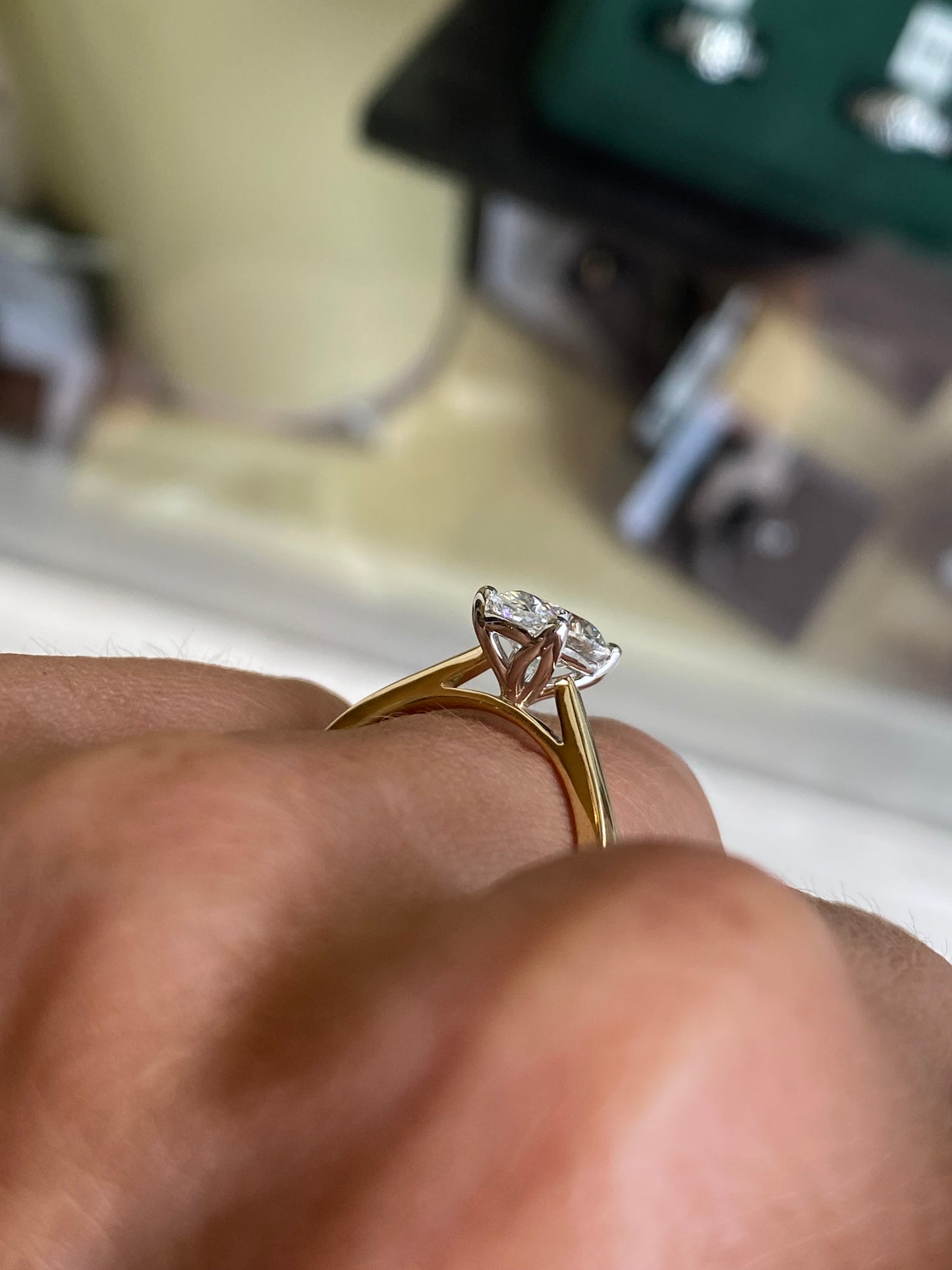 18ct Gold Oval Solitaire Engagement Ring | 1.52ct Certificated