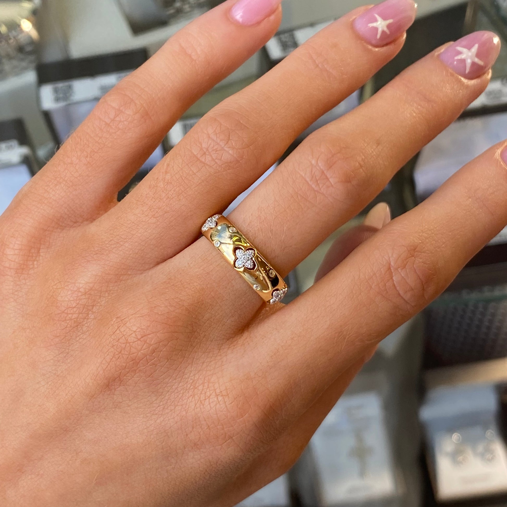 Sunshine CZ Quatrefoil Band Ring - John Ross Jewellers