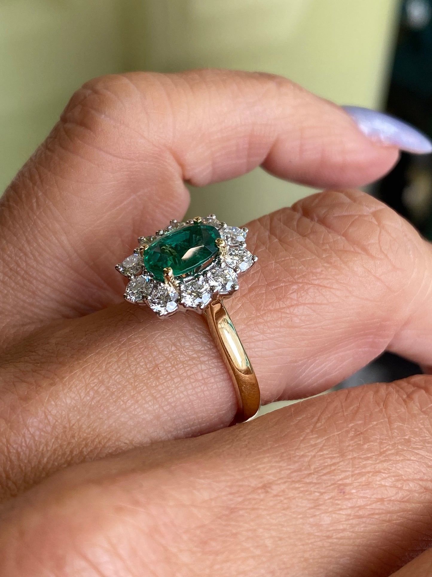 18ct Gold Emerald & Diamond Cluster Ring