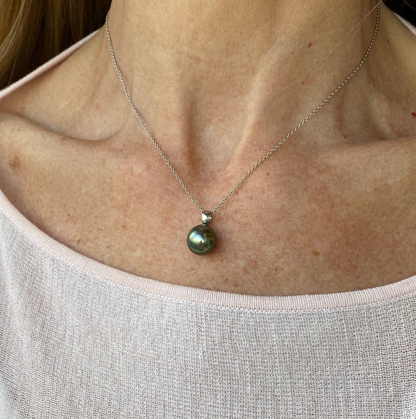 14ct White Gold Dark Green Tahiti Pearl Necklace | 11mm x 12mm