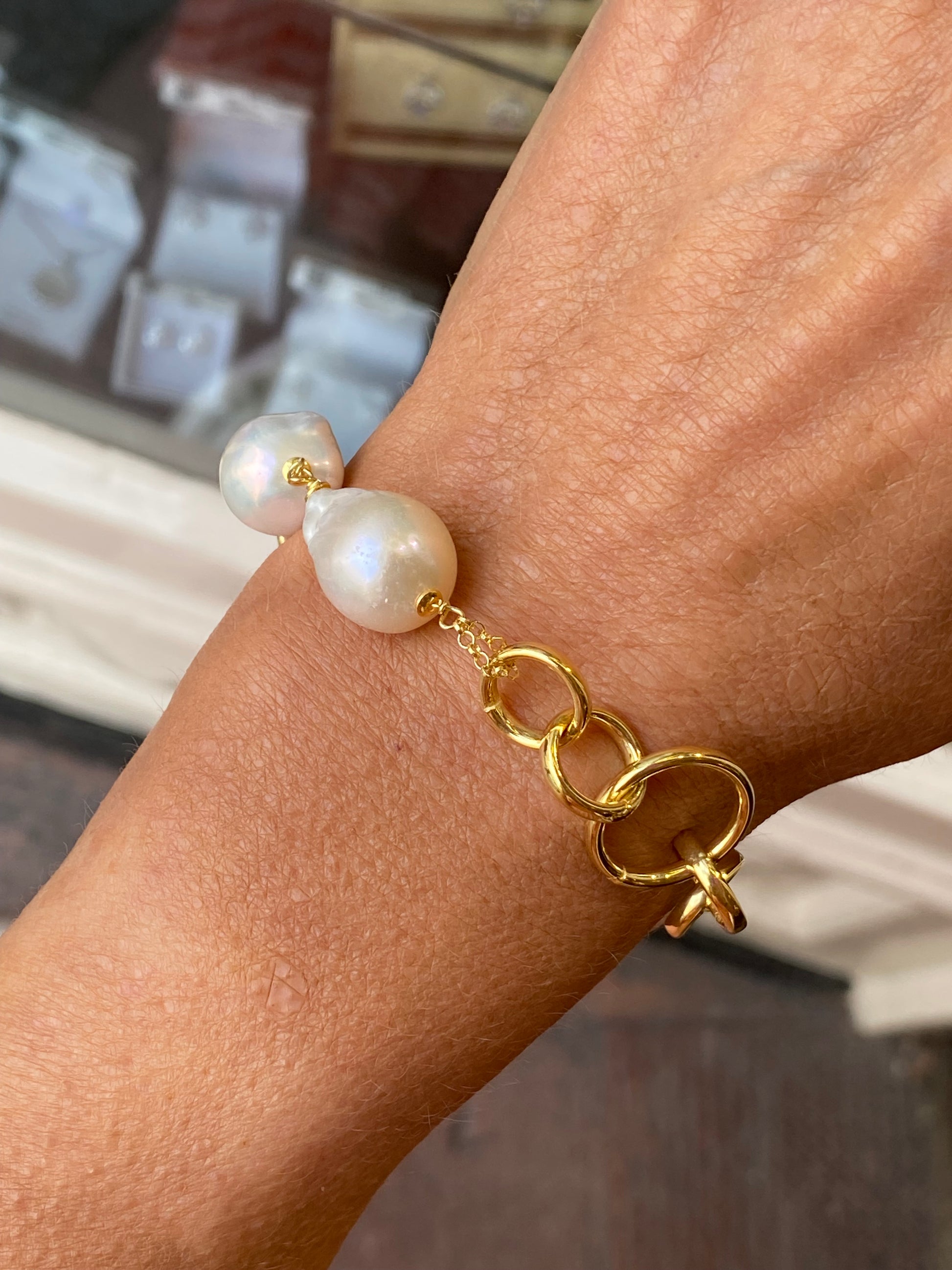 Baroque Pearl Bracelet | Idra - John Ross Jewellers