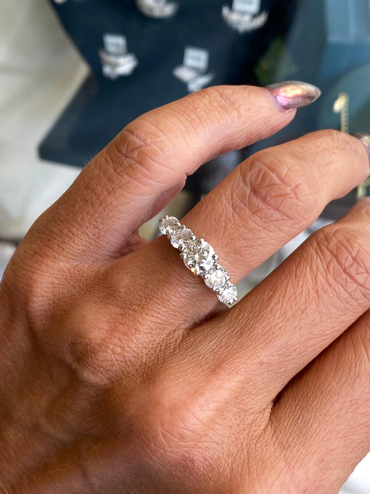 18ct Gold Five Stone Graduated Eternity Ring | Certificated Lab 2.09ct