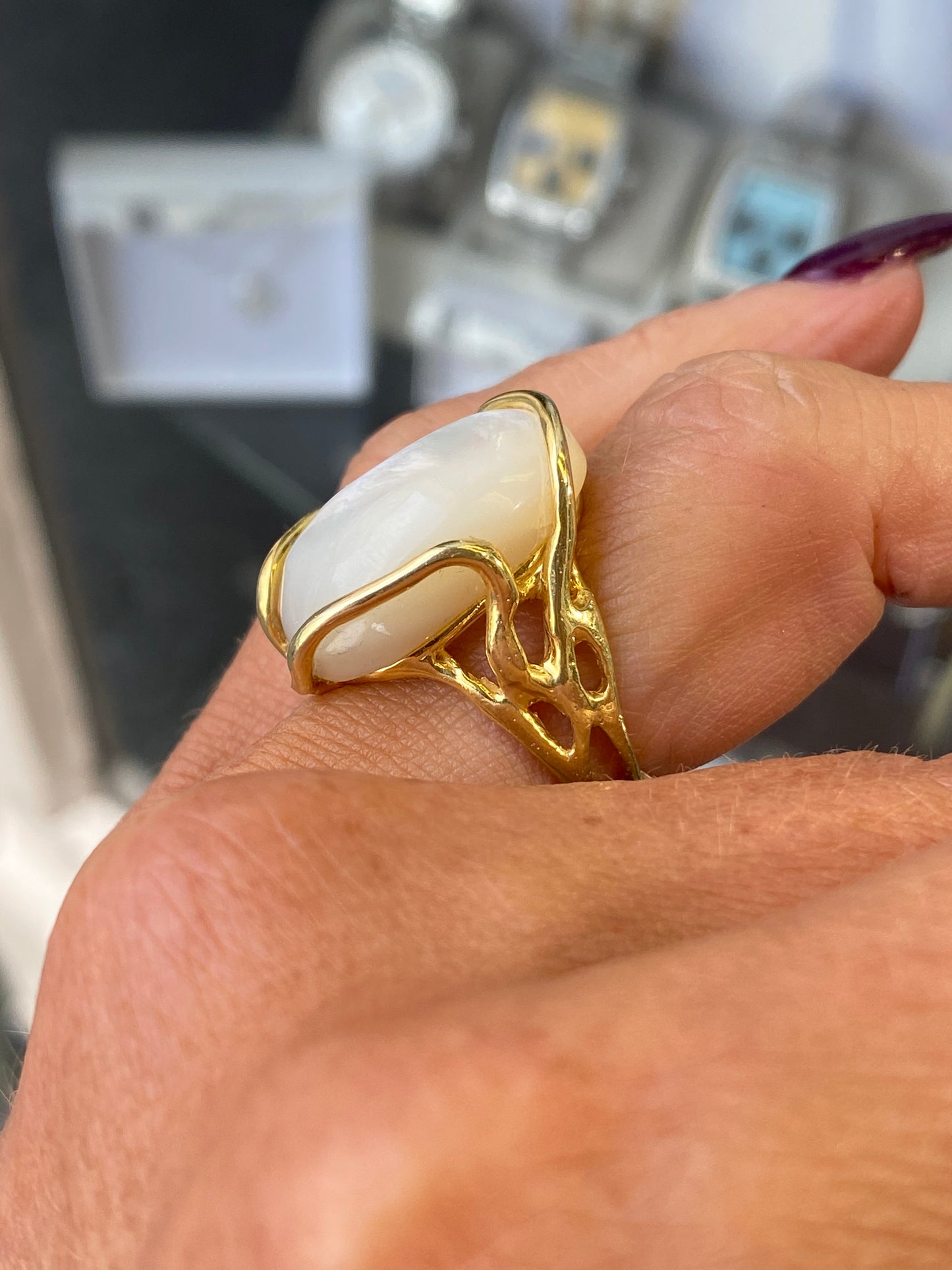 Mother of Pearl Ring | 16x22mm - John Ross Jewellers
