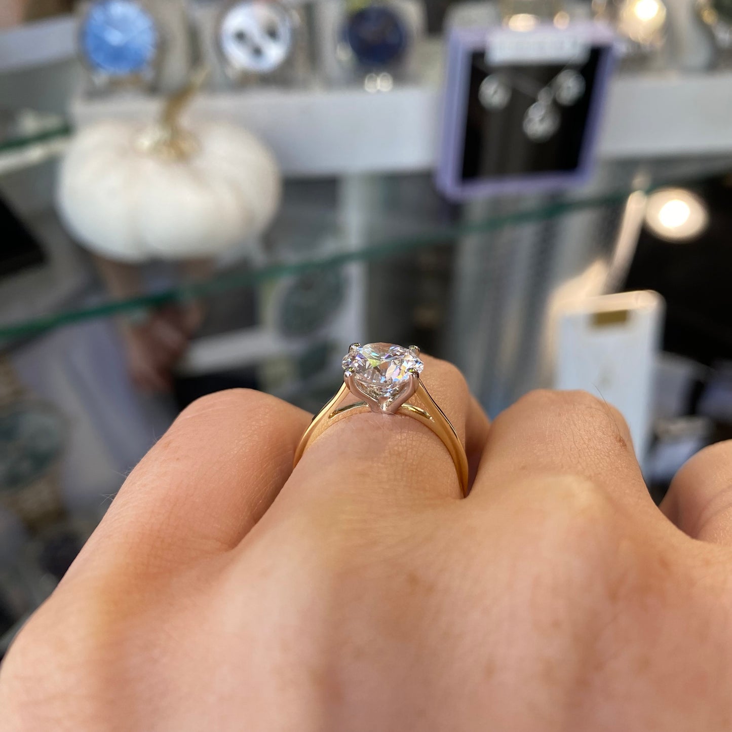 18ct Gold Solitaire Engagement Ring | Certificated Lab 2.51ct - John Ross Jewellers