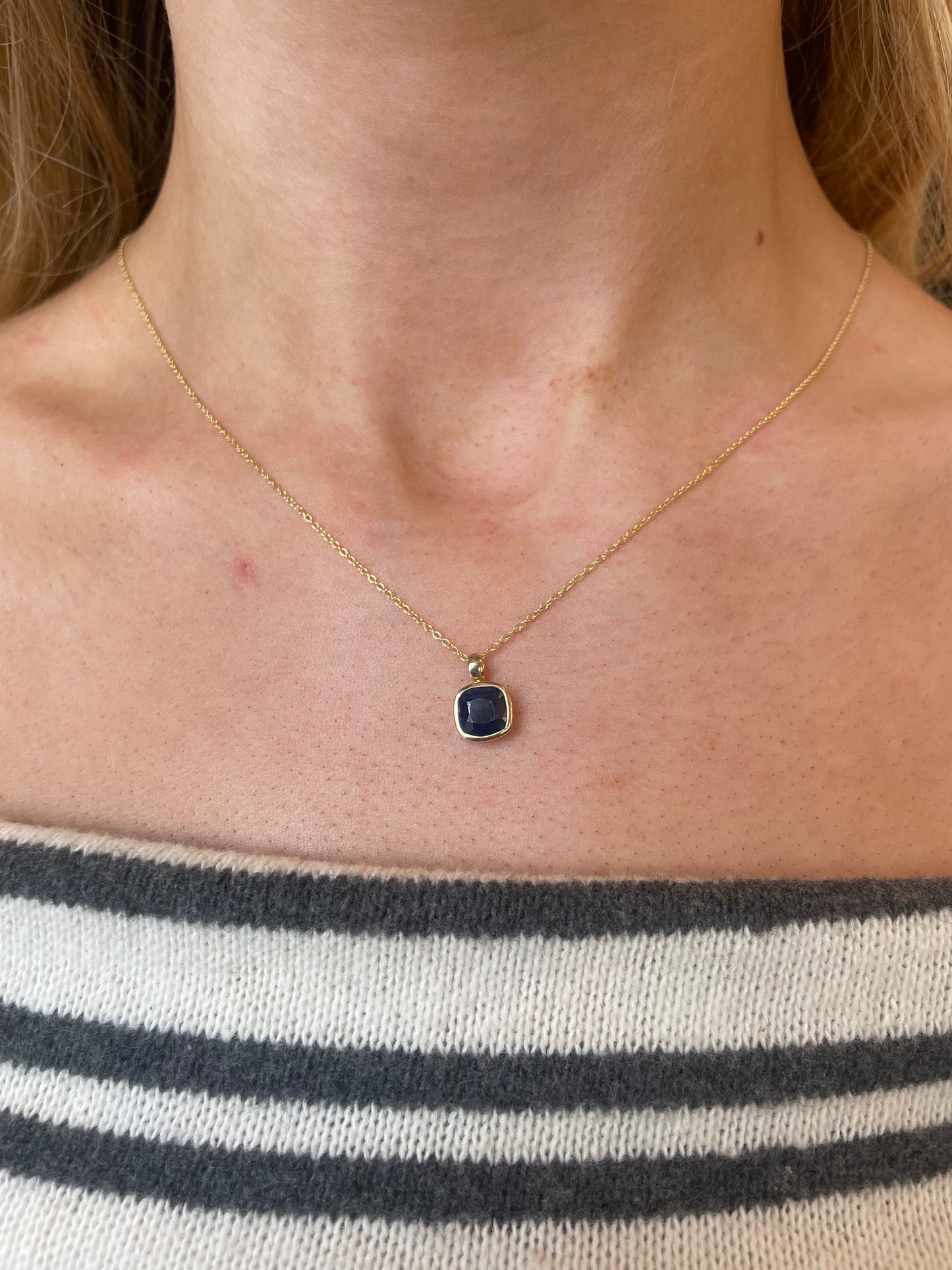 9ct Gold Cushion Sapphire Pendant Necklace