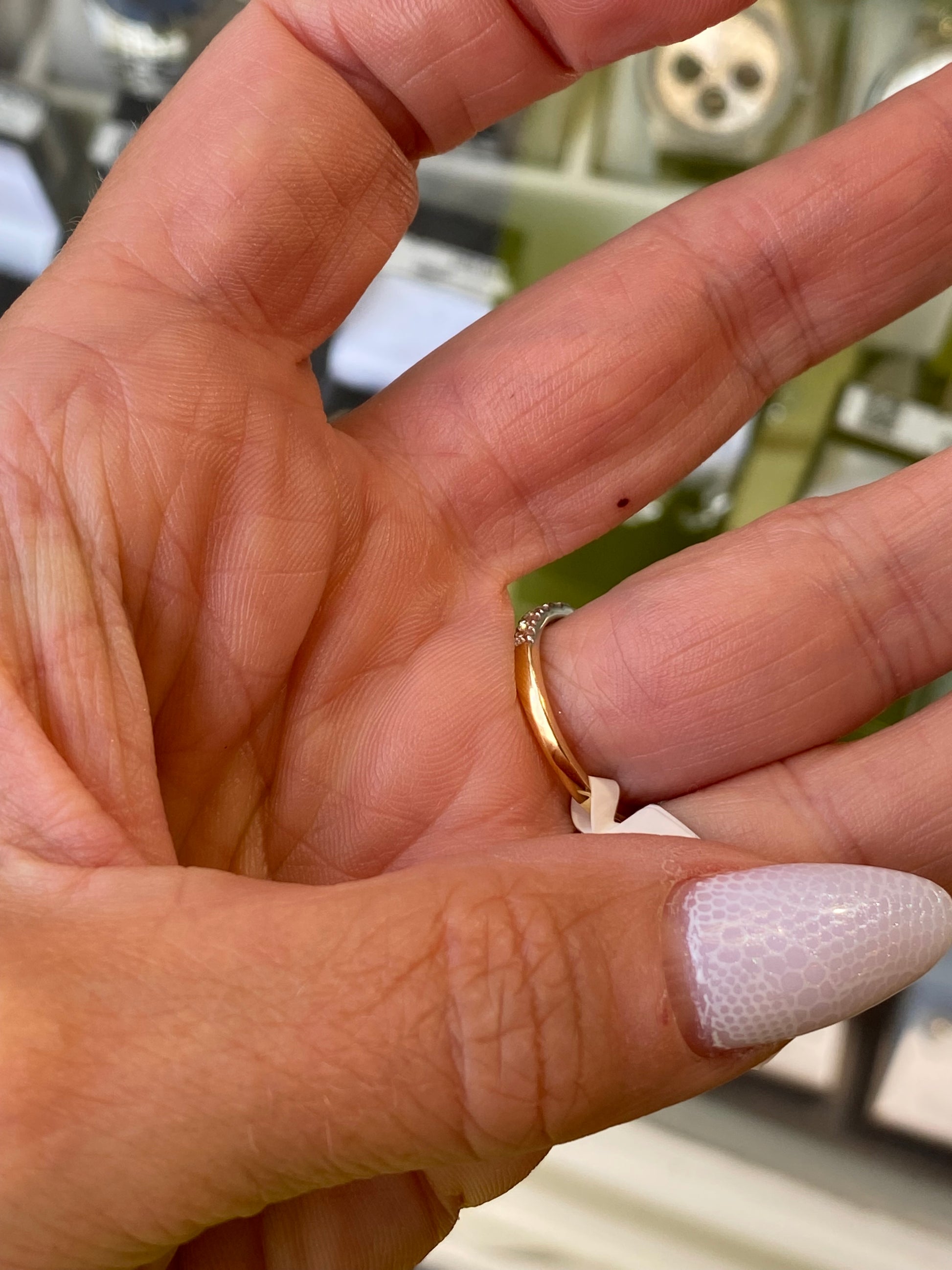 18ct Gold Diamond Eternity Ring 0.81ct | Graduated - John Ross Jewellers