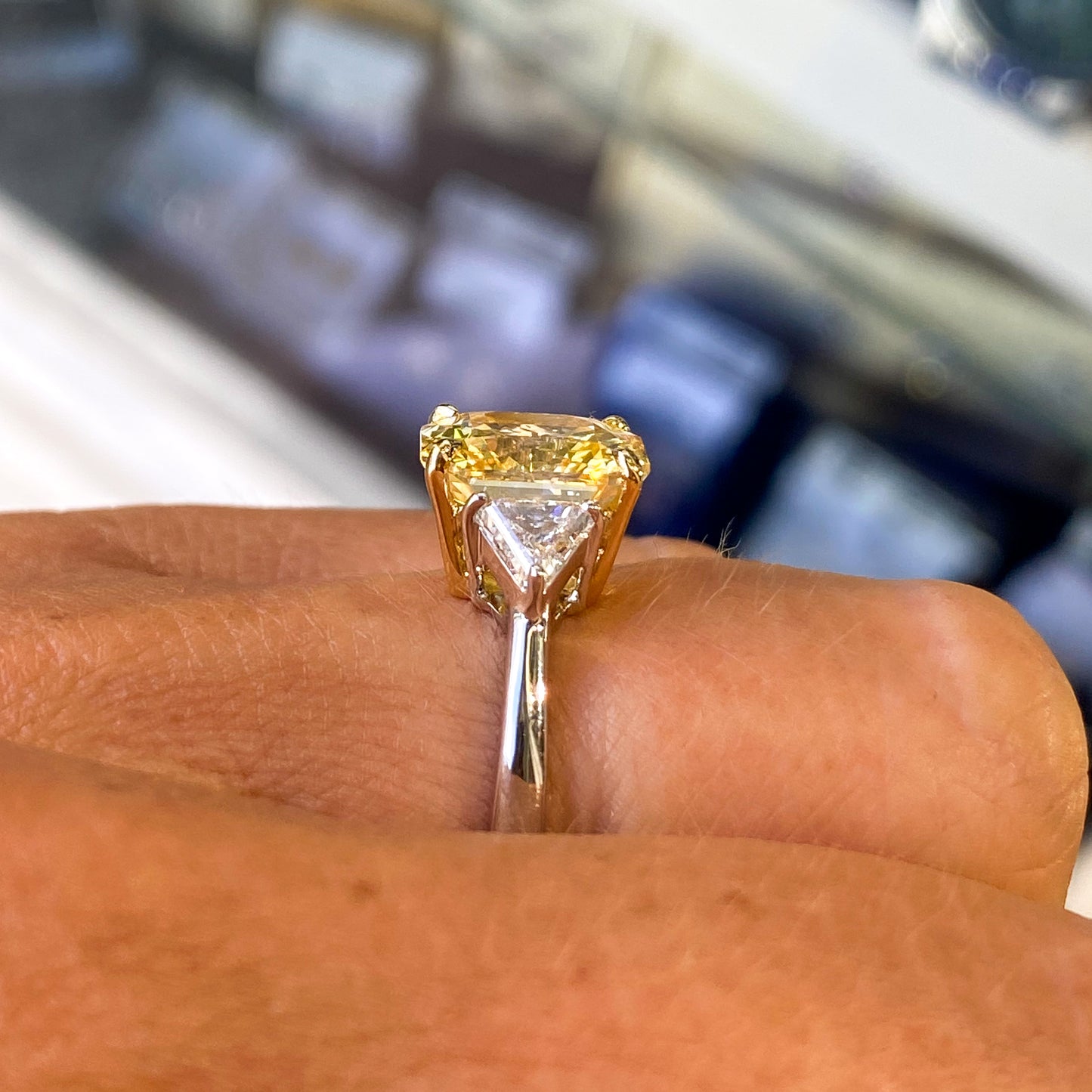 18ct White Gold Yellow Sapphire & Diamond Ring