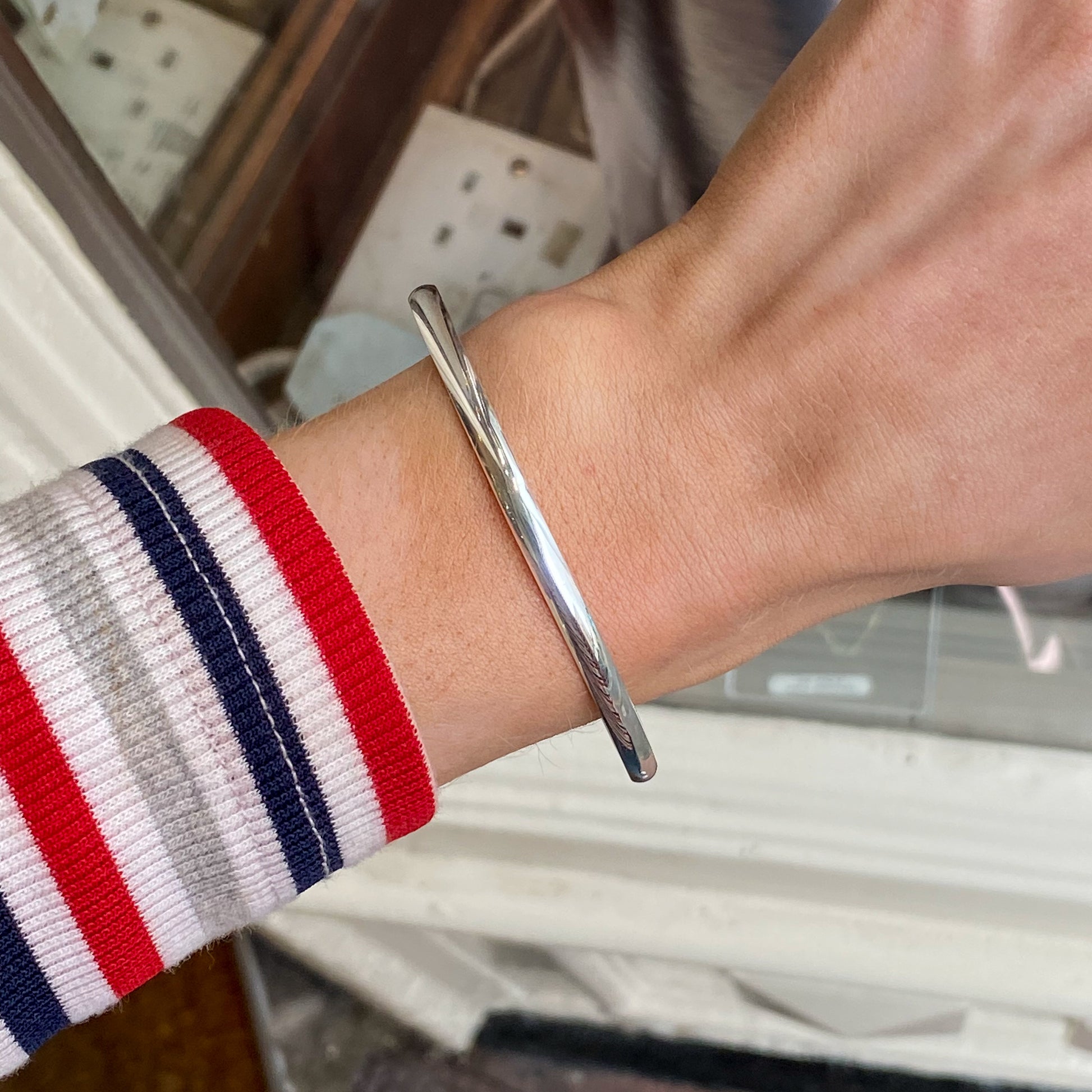 Silver Court Shaped Bangle | 4mm - John Ross Jewellers