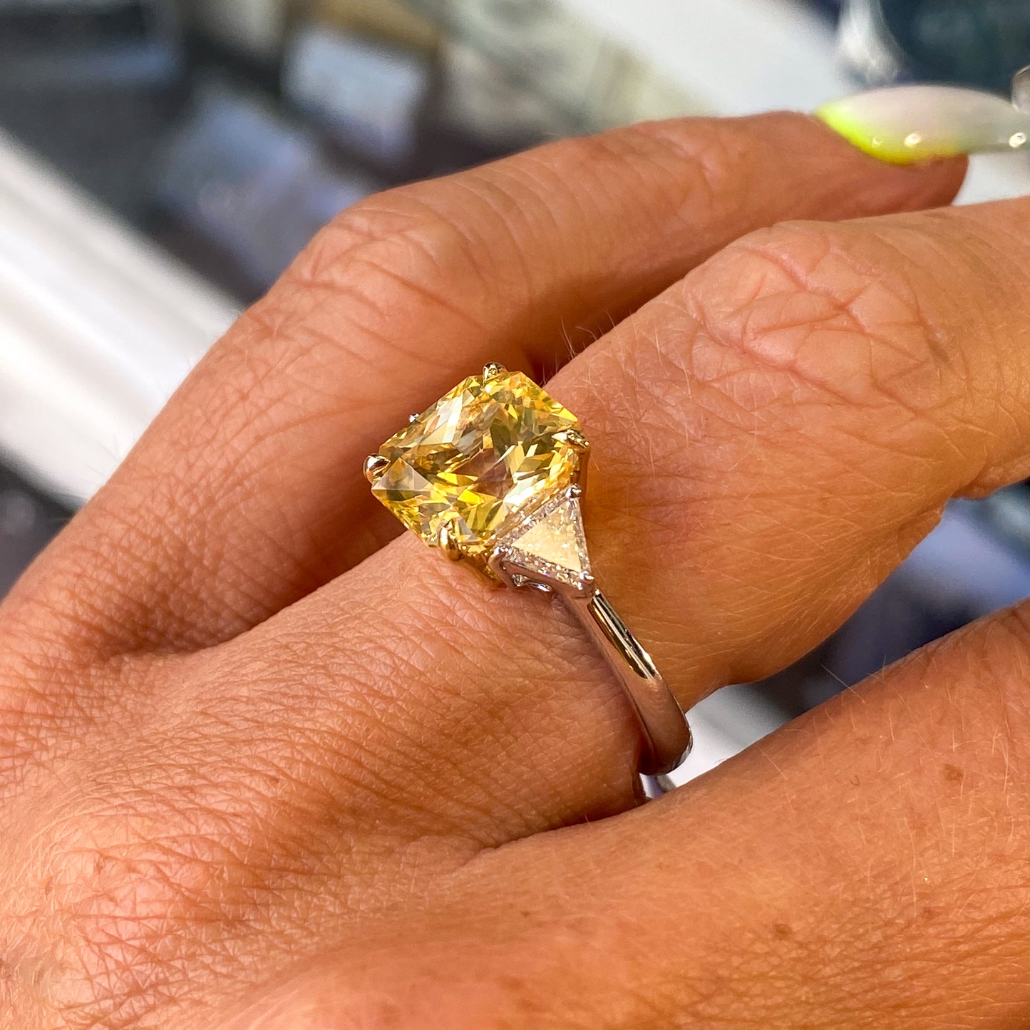 18ct White Gold Yellow Sapphire & Diamond Ring