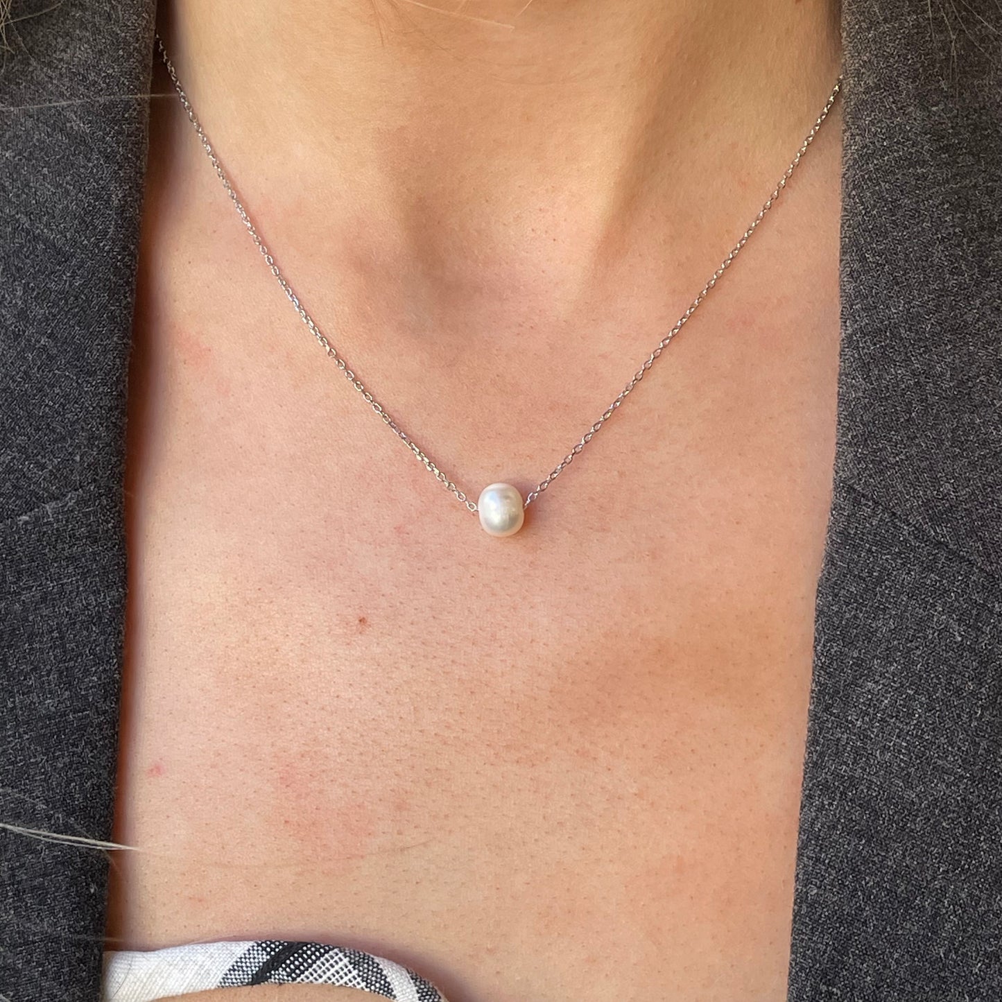 Silver 6.5mm faux pearl necklace by Comero with a 42+3cm length, featuring a string of lustrous faux pearls on a silver chain.
