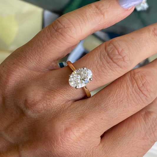 18ct Gold Oval Solitaire Engagement Ring | 3.10ct Certificated Lab