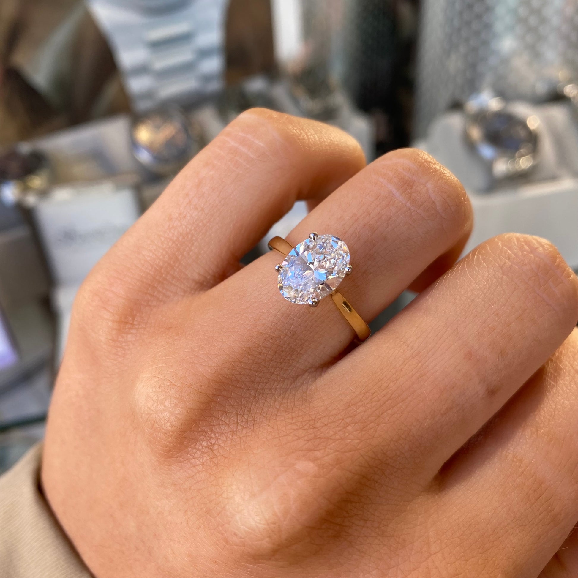 18ct Gold Oval Solitaire Engagement Ring | 2.50ct Certificated - John Ross Jewellers