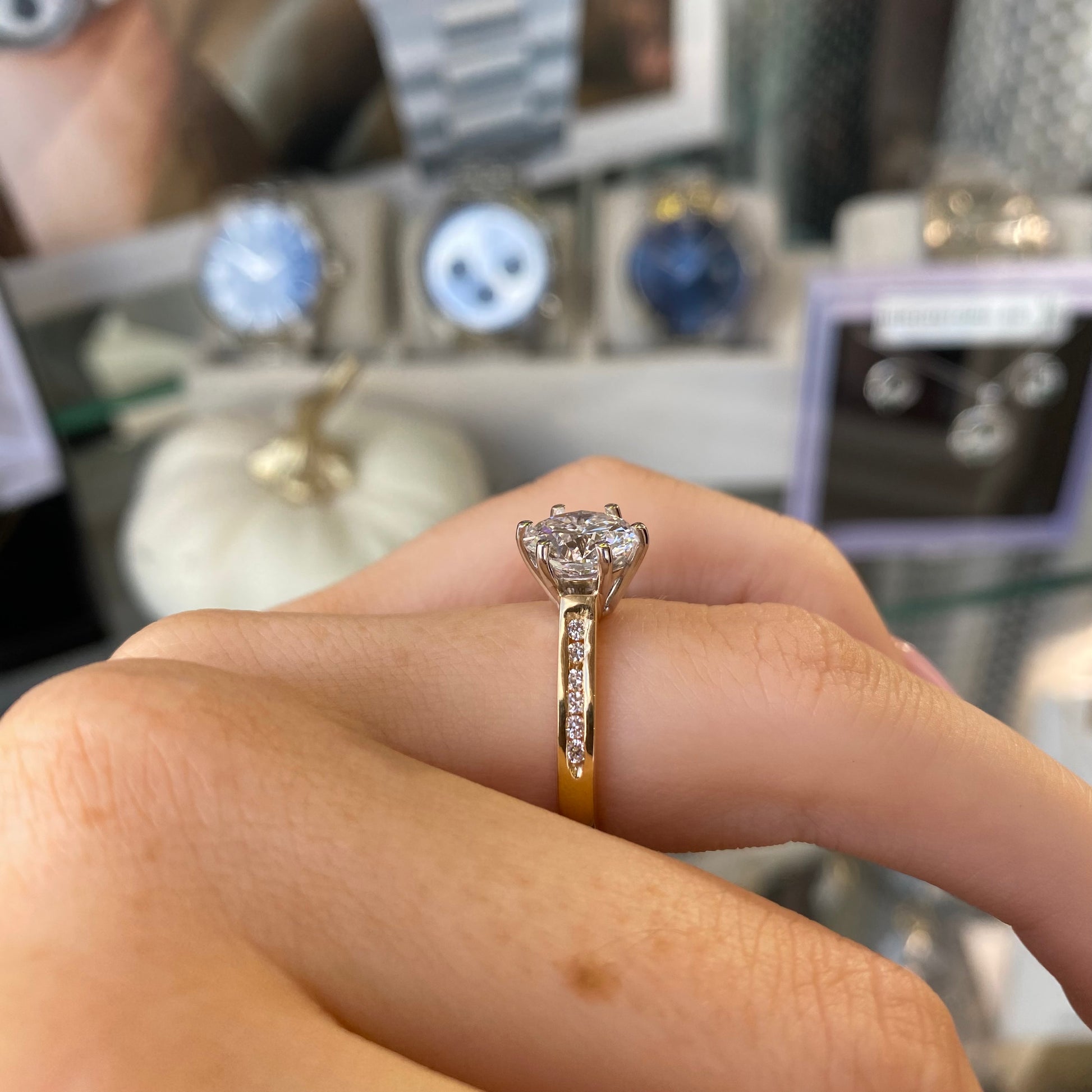 18ct Gold Solitaire Engagement Ring | Certificated Lab 2.76ct - John Ross Jewellers