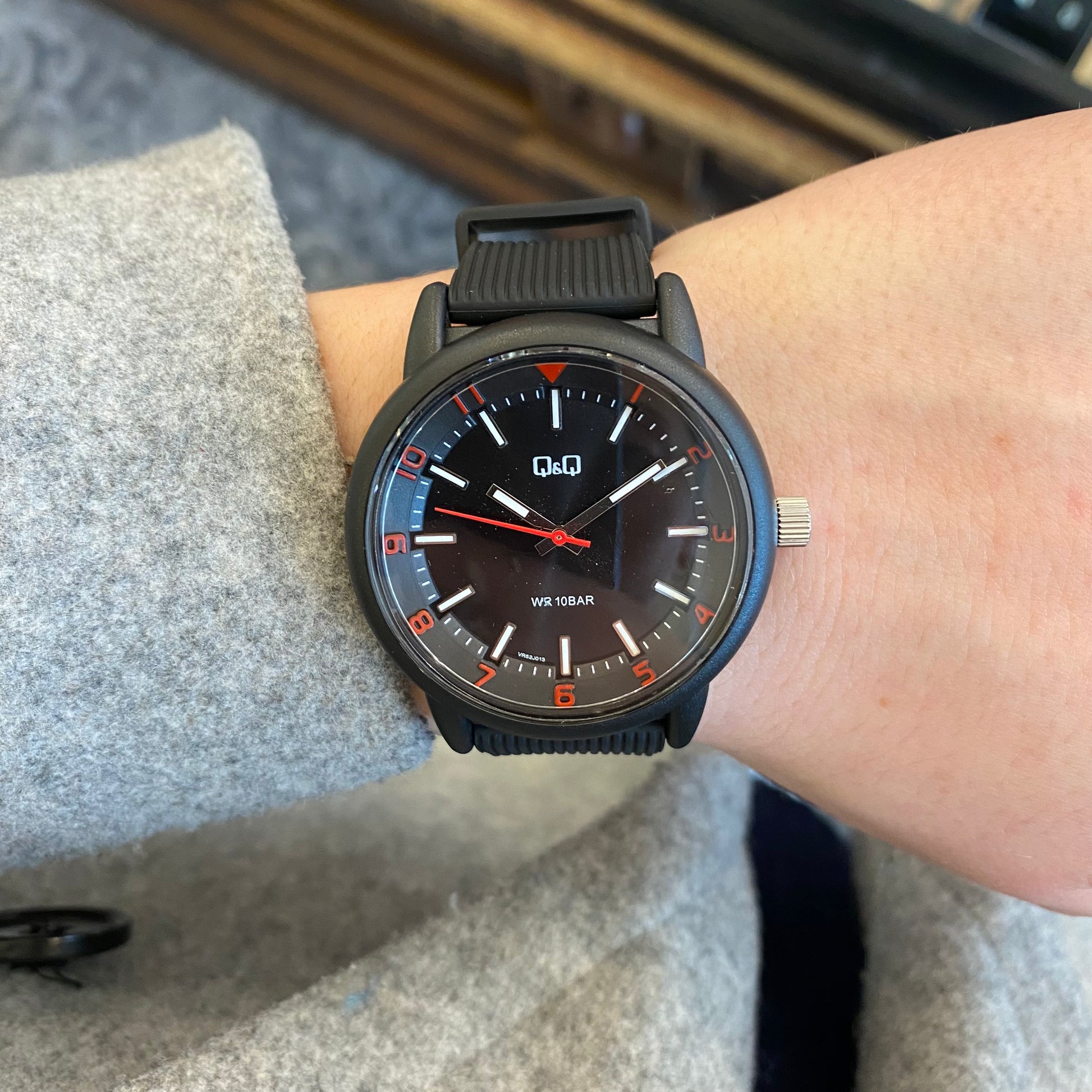 Q&Q Gents Black Silicone Watch - John Ross Jewellers