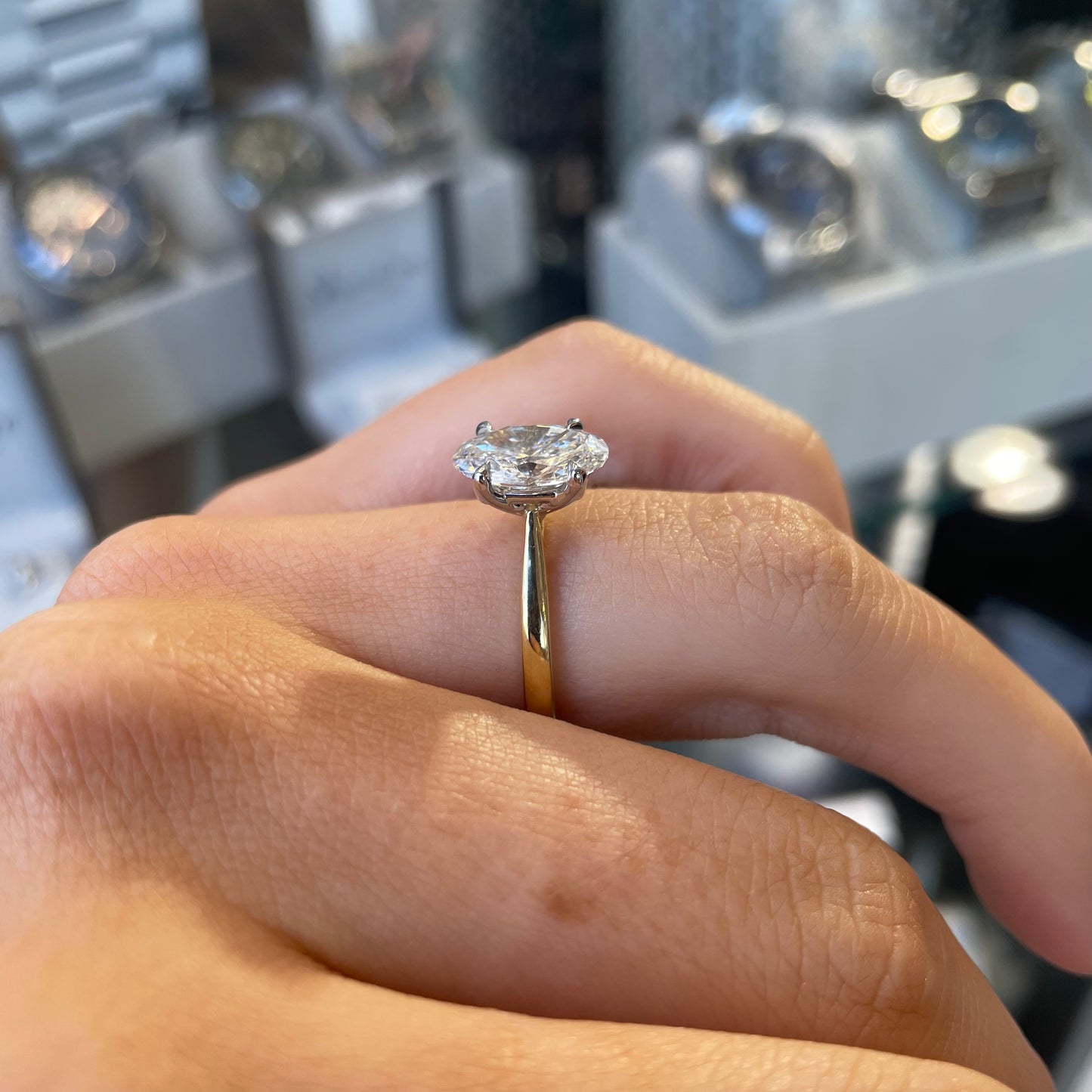 18ct Gold Oval Solitaire Engagement Ring | 2.09ct Certificated - John Ross Jewellers