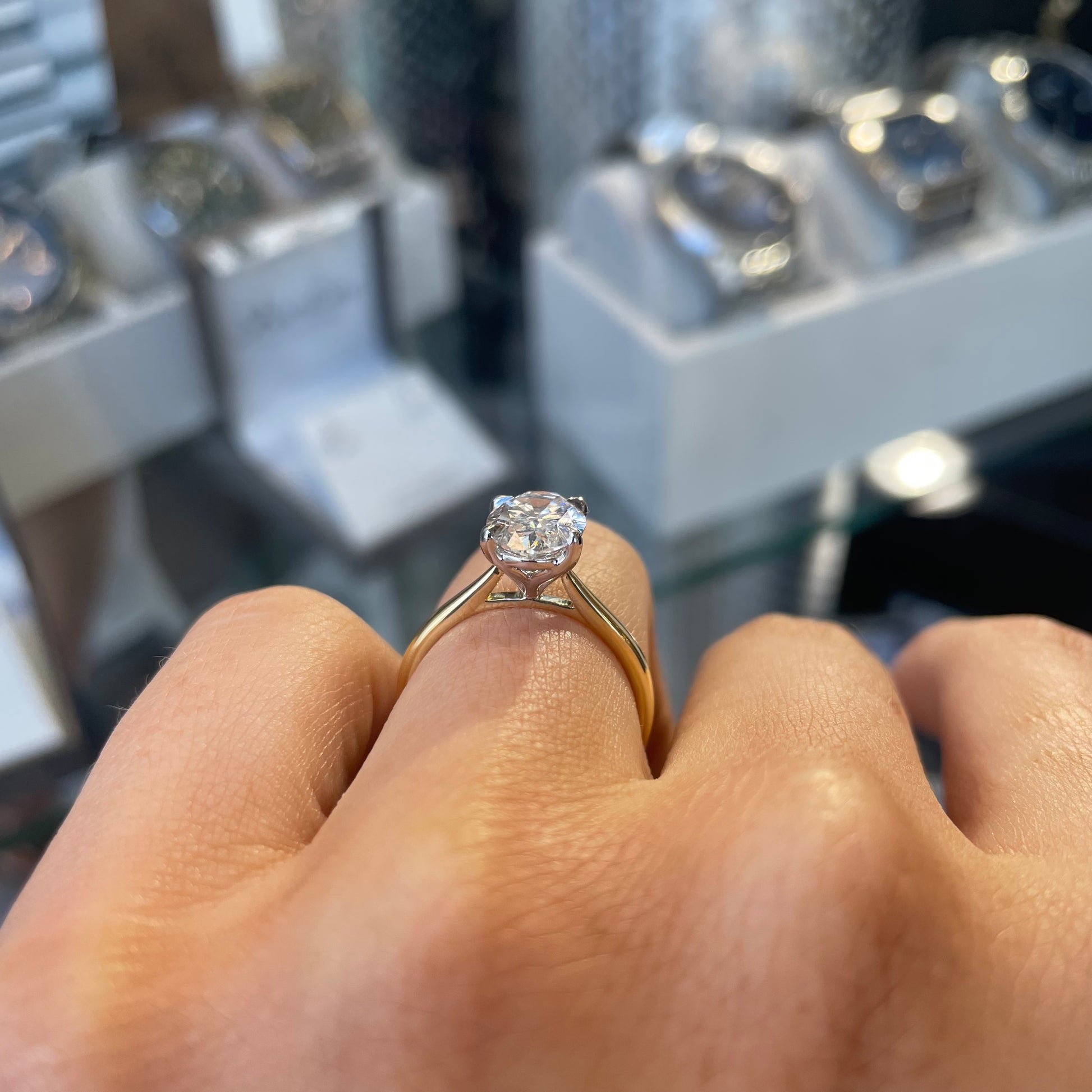 18ct Gold Oval Solitaire Engagement Ring | 2.09ct Certificated - John Ross Jewellers