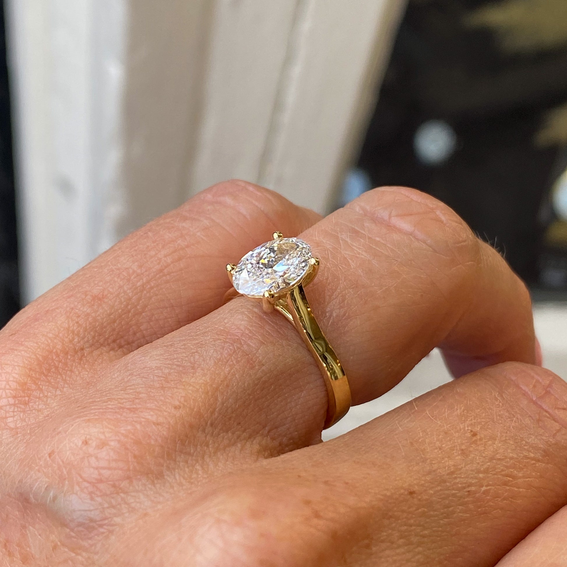 18ct Gold Oval Solitaire Engagement Ring | 1.80ct Certificated - John Ross Jewellers