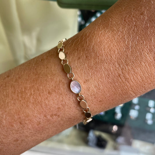 9ct Gold Mother of Pearl Bracelet | 19cm