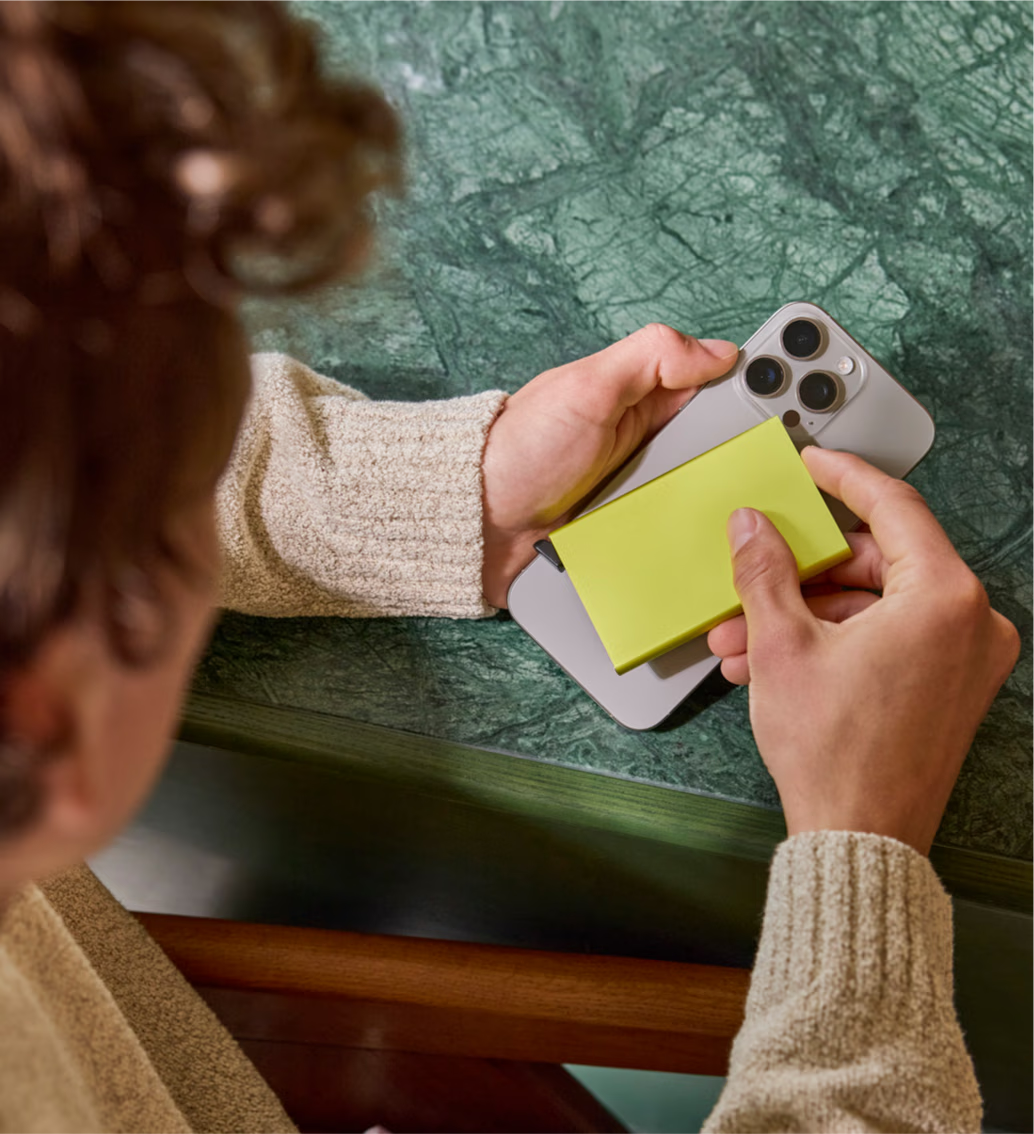 SECRID Cardprotector for Magsafe Lime - John Ross Jewellers