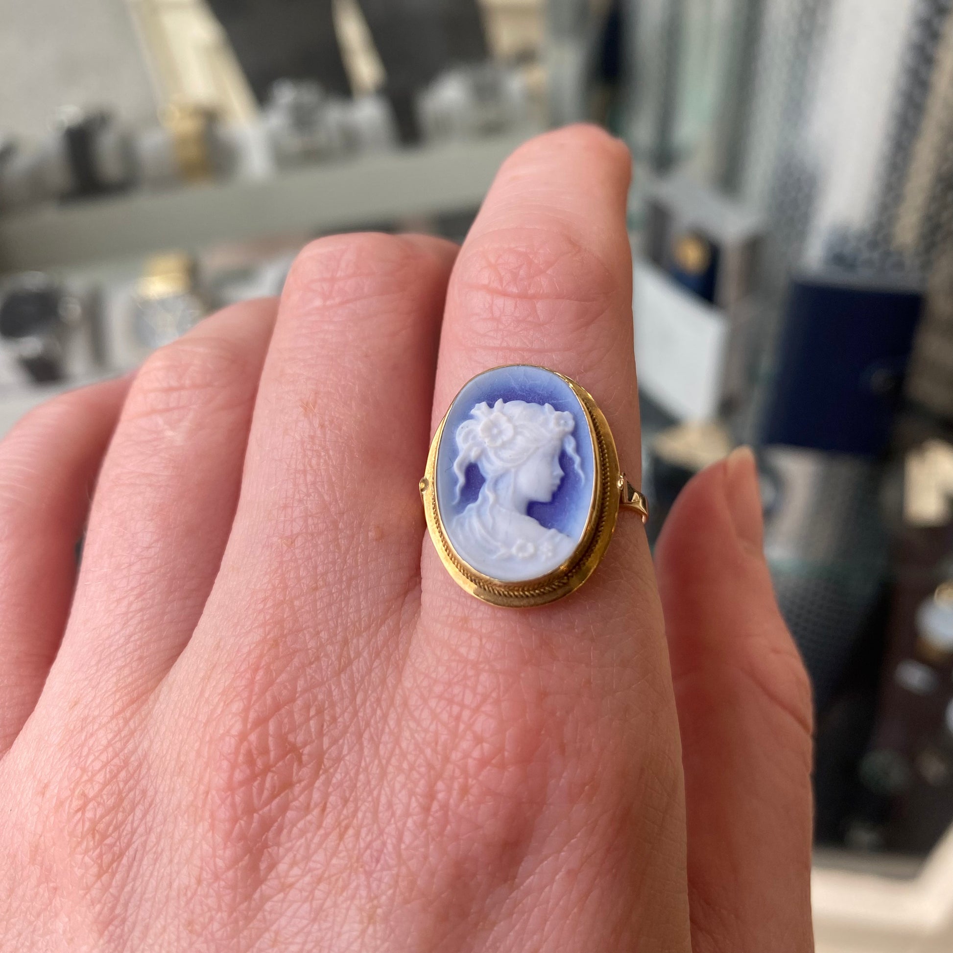 18ct Gold Blue Agate Lady Cameo Ring - John Ross Jewellers