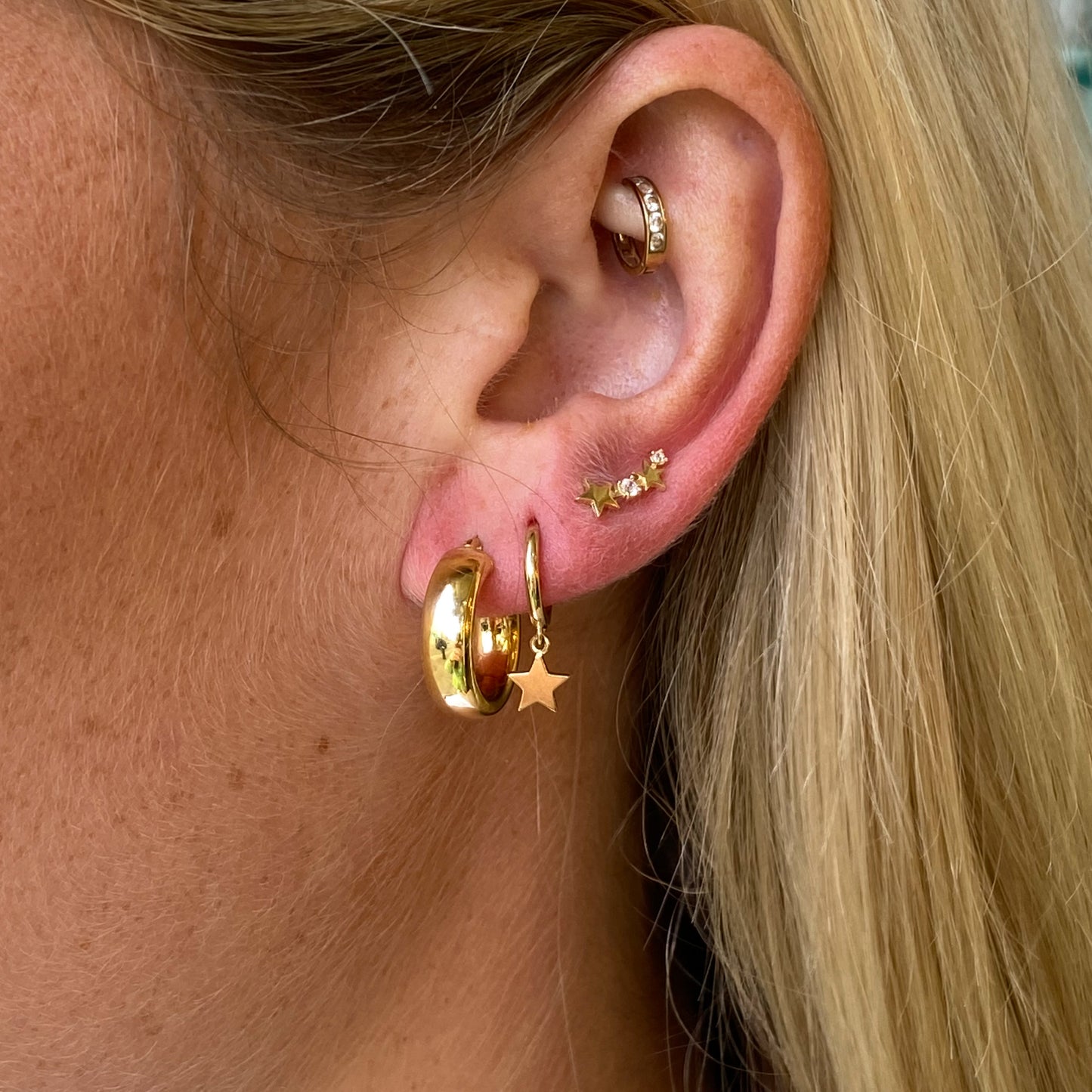 9ct Gold Classic Chunky Hoop Earrings | 10mm - John Ross Jewellers