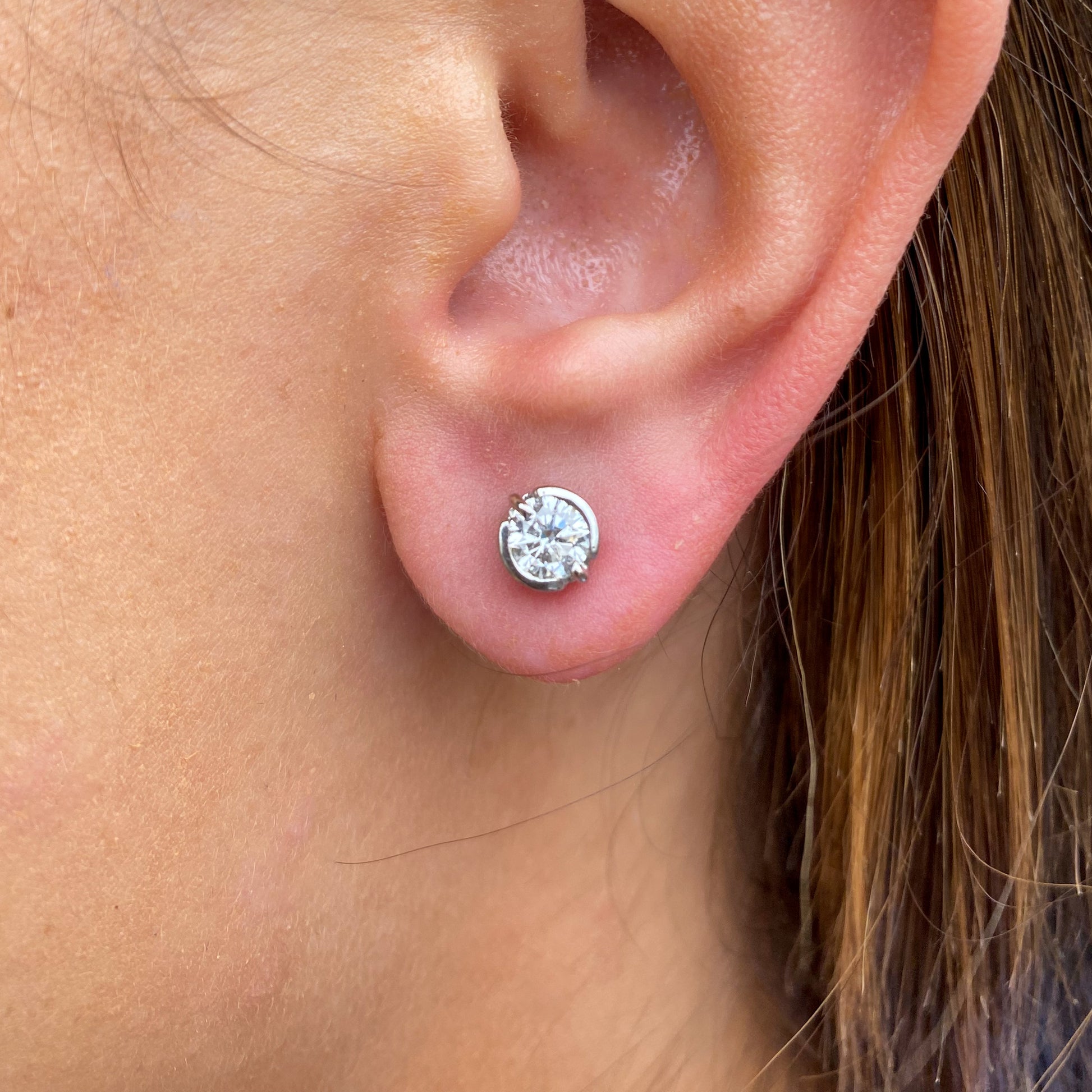 18ct White Gold 0.77ct Diamond Solitaire Stud Earrings - John Ross Jewellers
