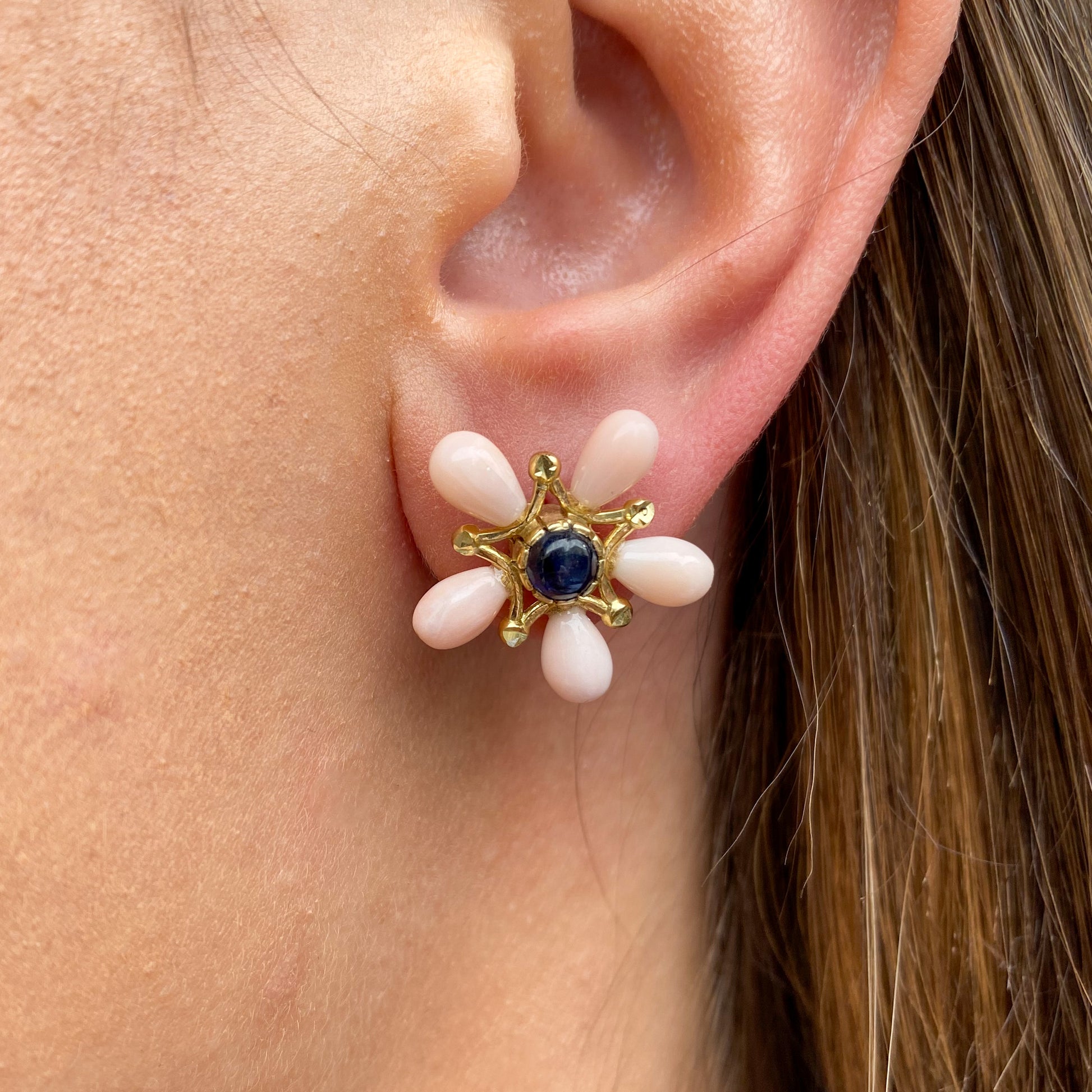 18ct Gold Rose Coral & Sapphire Statement Stud Earrings | 18mm - John Ross Jewellers