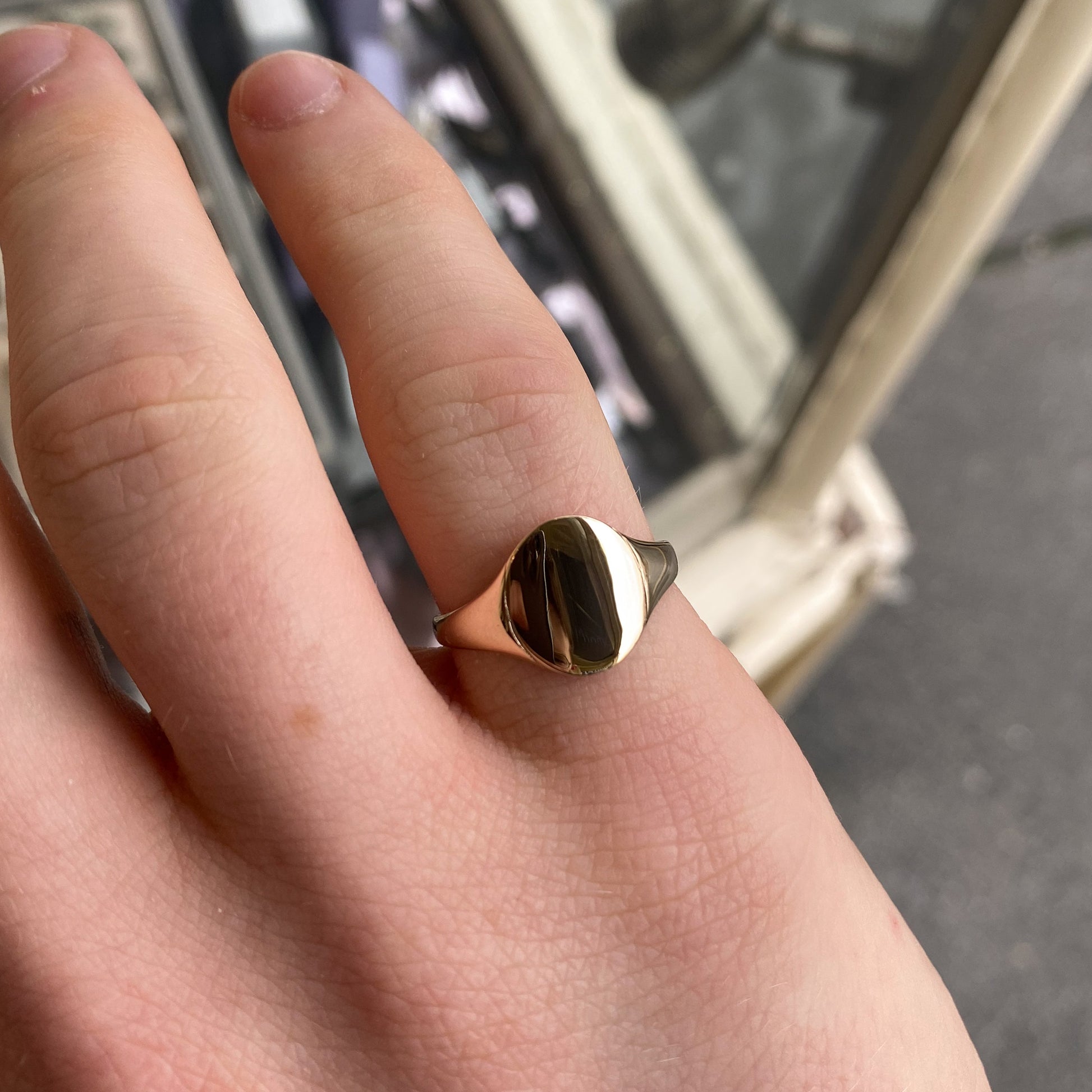 9ct Gold Oval Signet Ring - John Ross Jewellers