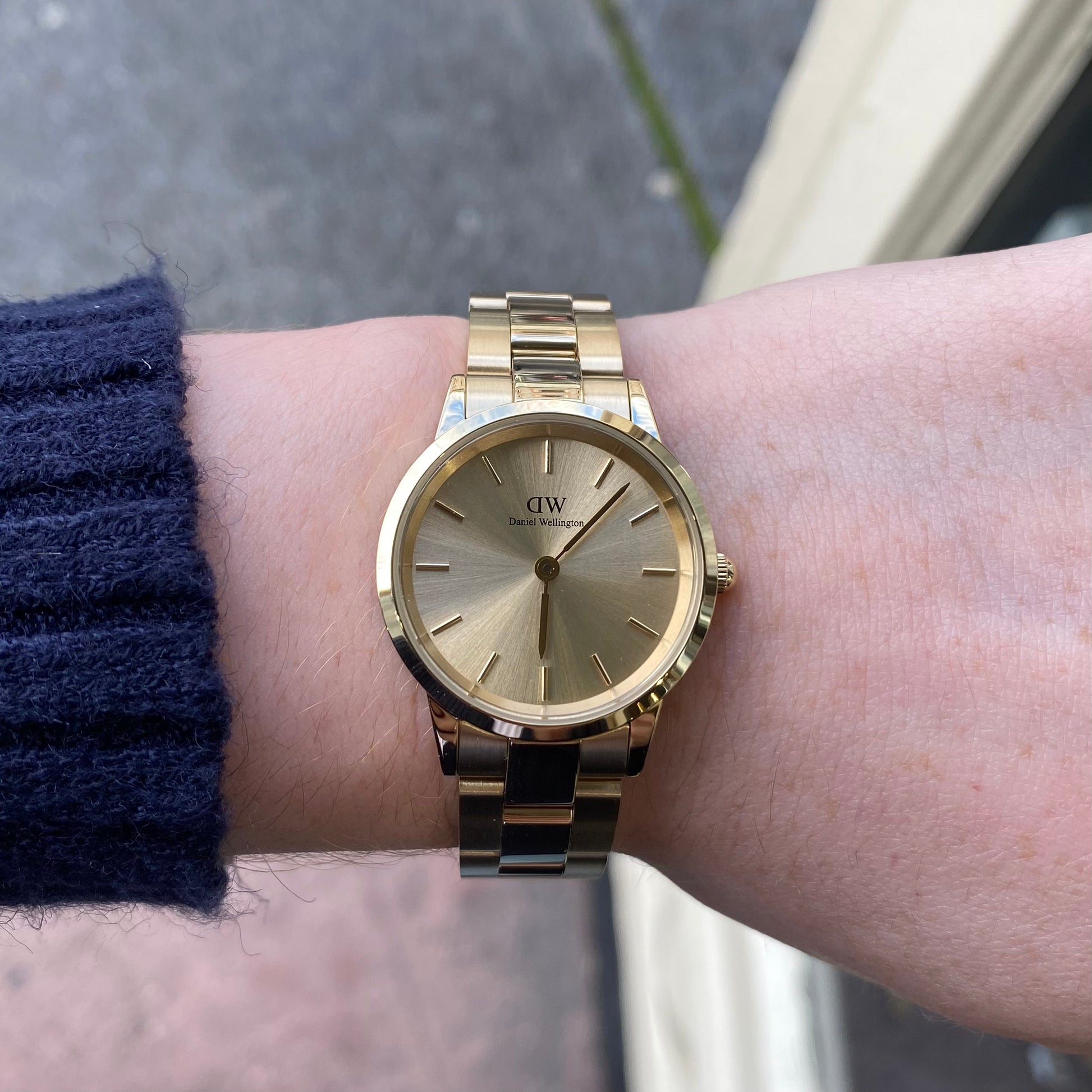 Daniel Wellington Iconic Link Unitone Gold 28mm John Ross