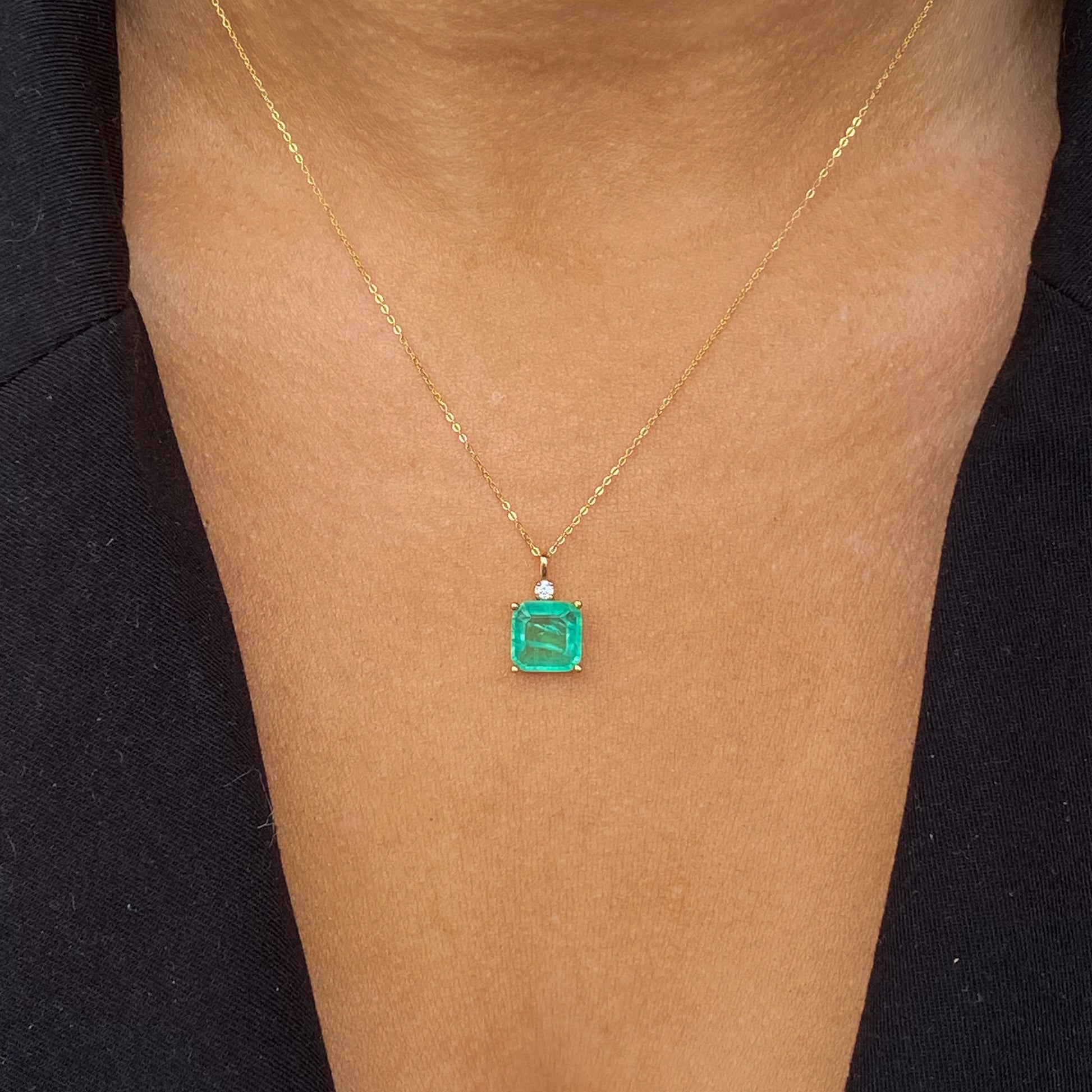 18ct Gold Green Quartz & White Topaz Pendant Necklace - John Ross Jewellers