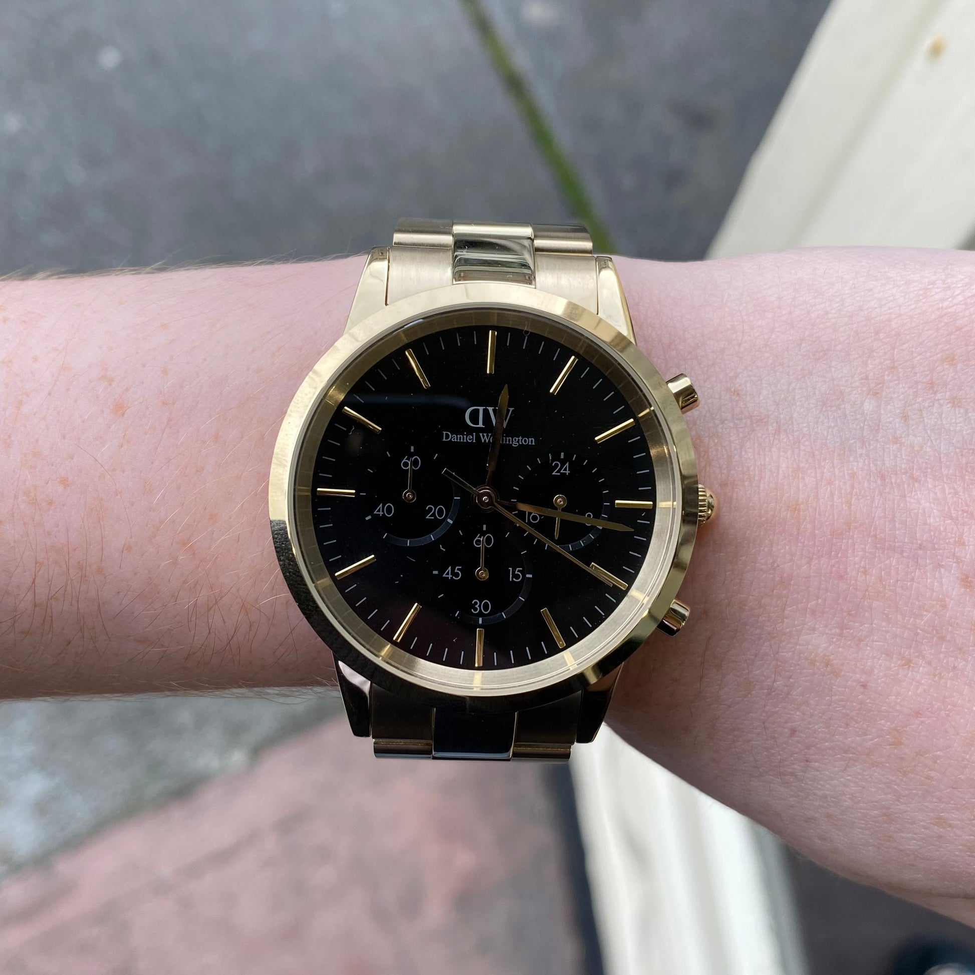 Daniel Wellington Iconic Chronograph Gold 42mm John Ross Jewellers