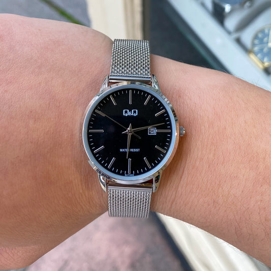 Q&Q Ladies Silver Mesh Watch - John Ross Jewellers