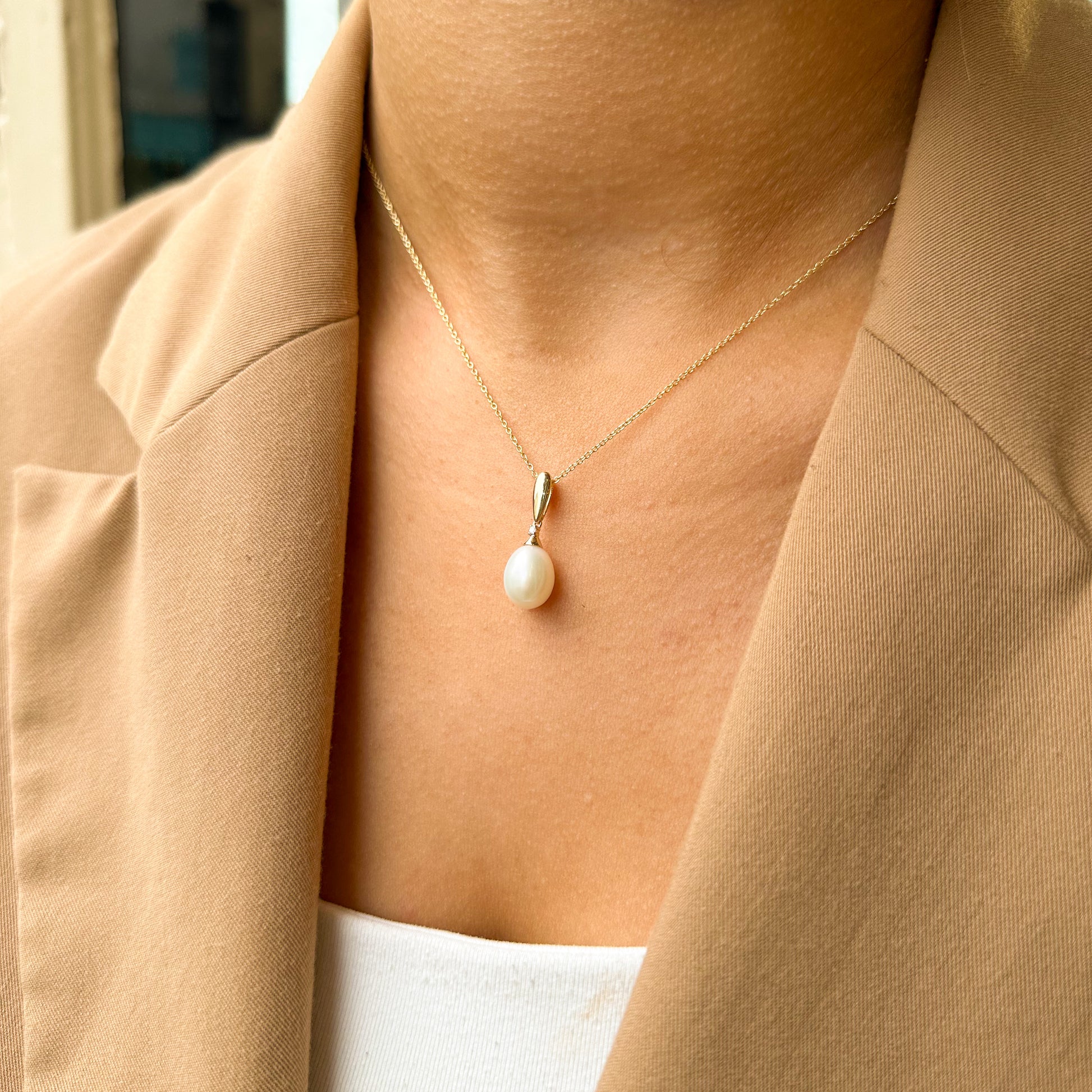 9ct Gold Freshwater Pearl & Diamond Pendant Necklace - John Ross Jewellers
