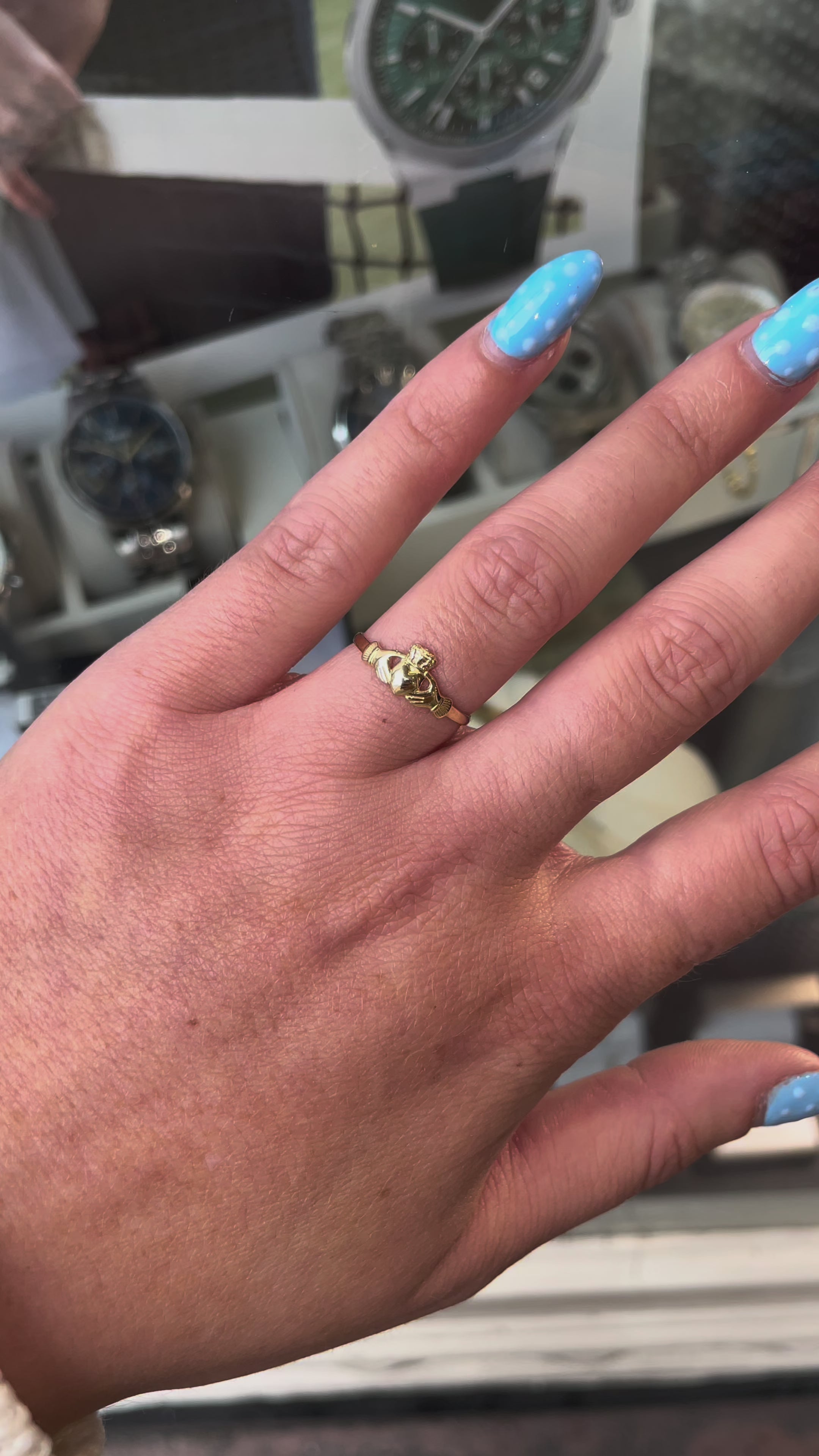 9ct Gold Super Dainty Claddagh Ring