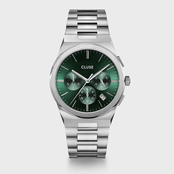 Masculine and multifunctional. Our most sophisticated men’s watch yet: the CLUSE Vigoureux Chronograph. This Vigoureux Chronograph watch for men has an integrated 24 mm silver stainless steel strap, brushed and polished silver 40 mm case and green sunray dial with three sub-dials with silver details. A sports watch of extraordinary quality, visual appeal, and a conversation starter par excellence. 