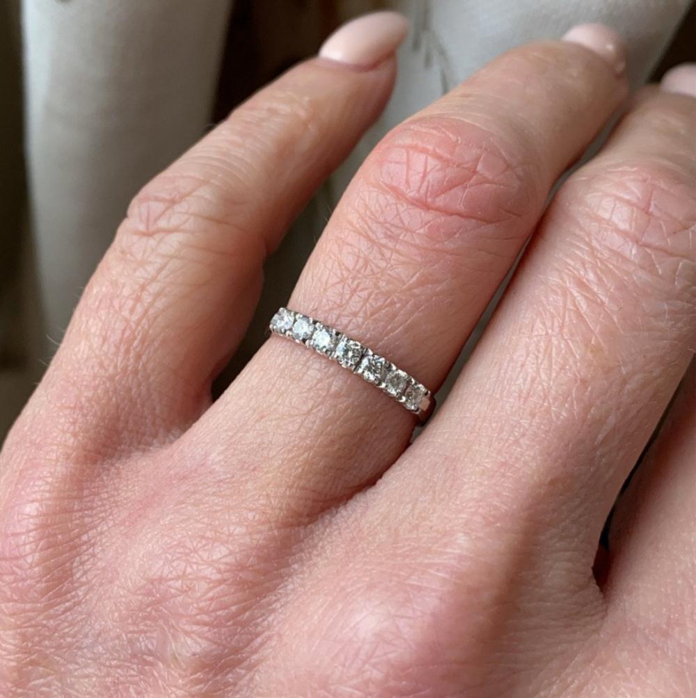 18ct white gold diamond eternity ring set with seven round brilliant cut diamonds. 0.33ct in total. G colour. VS clarity. 3mm diameter . This ring is suitable as a wedding band or eternity ring. Size M Other sizes by special order.