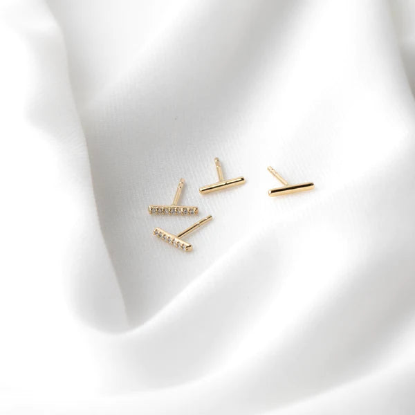 14ct Gold Bar Stud Earrings - John Ross Jewellers