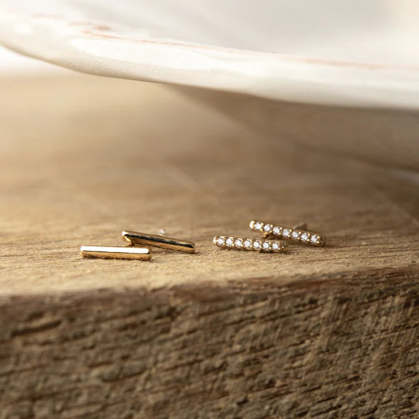 14ct Gold Bar Stud Earrings - John Ross Jewellers